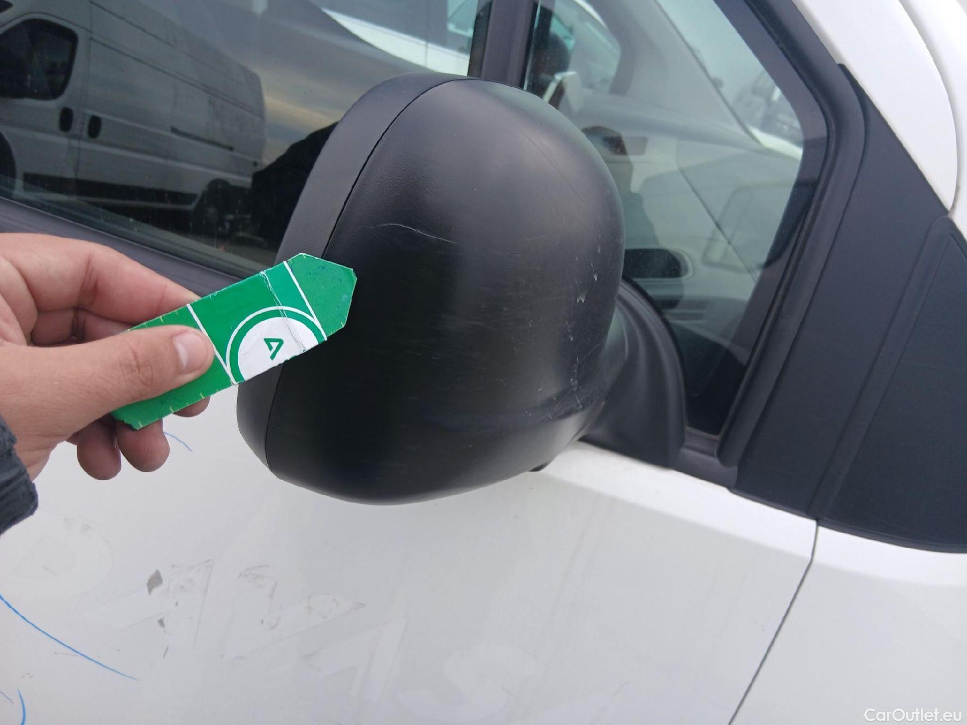  Opel  Combo OPEL  / 2018 / 3P / furgón derivado de turismo 1.5 TD 75kW (100CV) Express L H1 650kg (AC2) #43