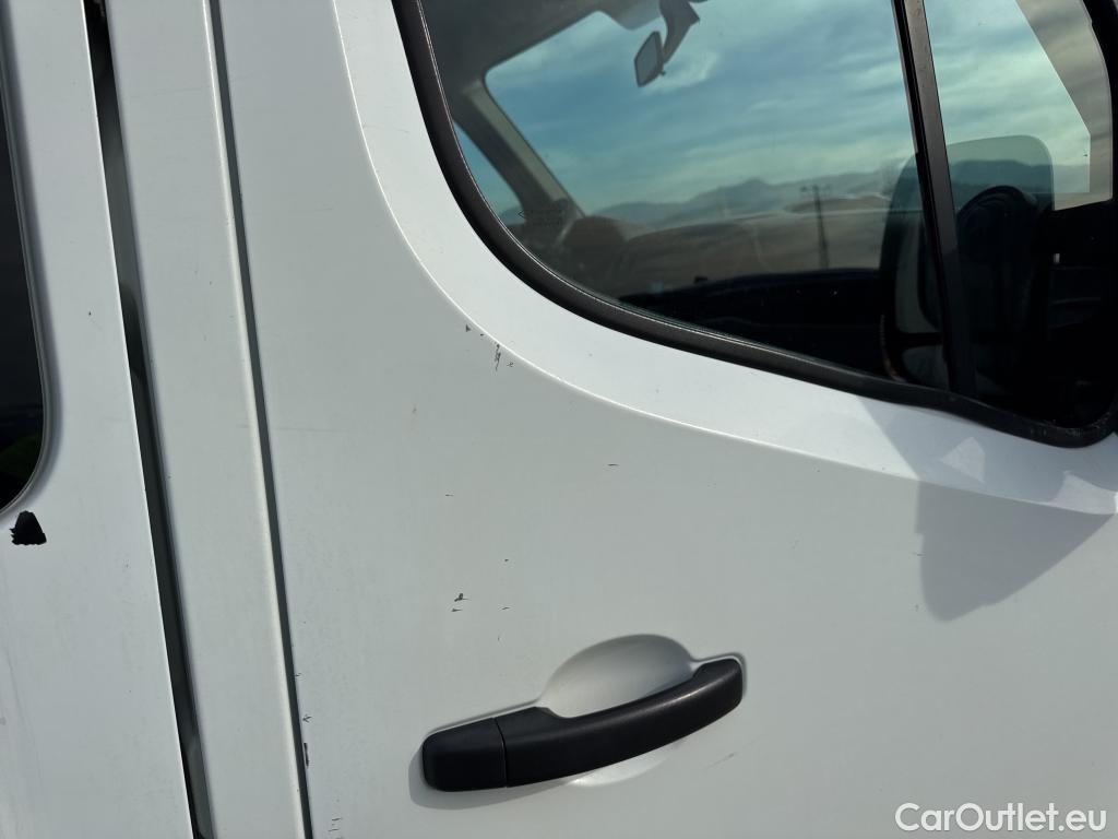  Nissan  NV400 NISSAN  VU 4P 1G COMBI 2.3dCi 145 COMFORT L2H2 3500 COMBI-9 FWD #30