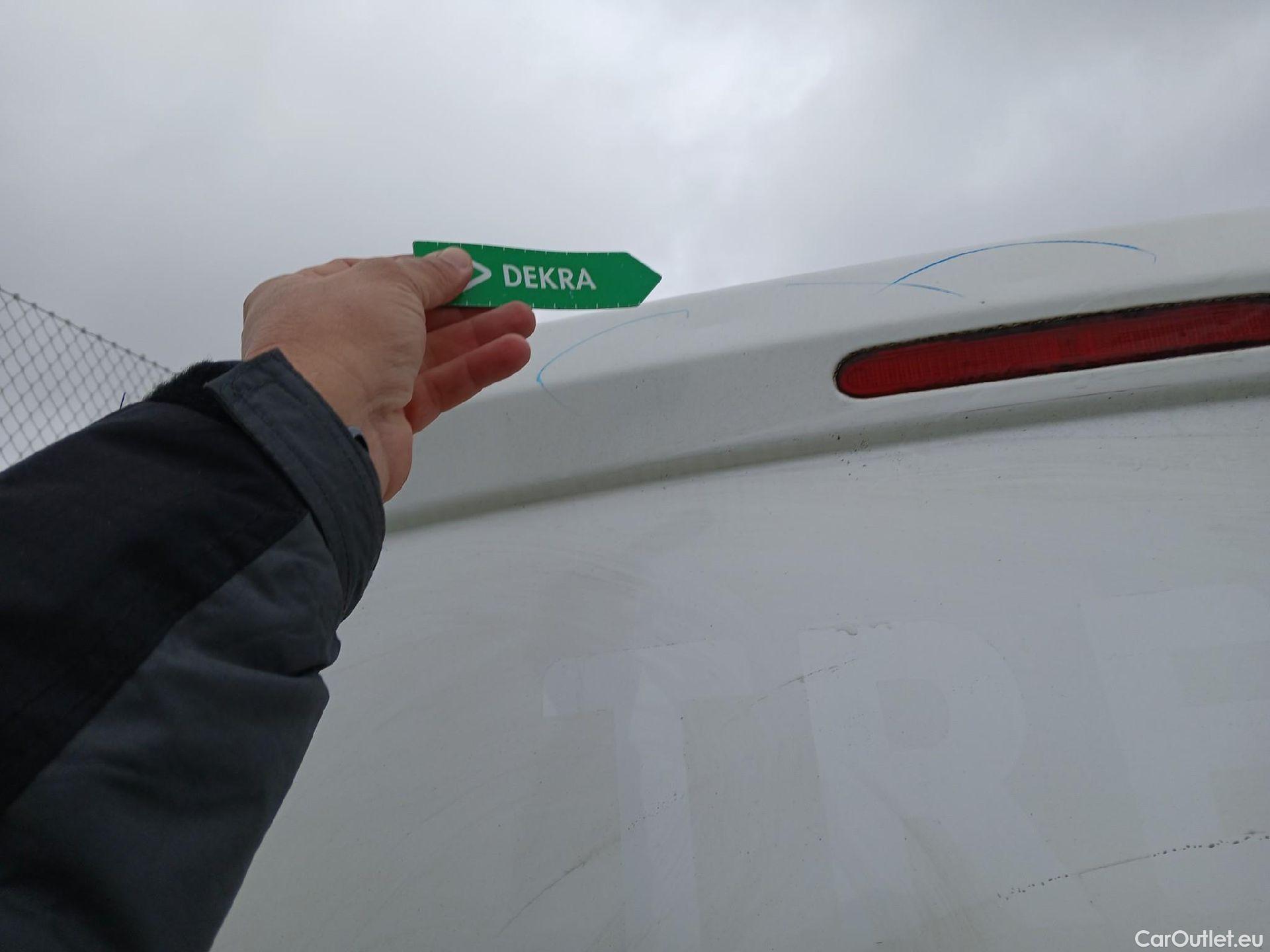  Peugeot  Partner PEUGEOT  / 2018 / 3P / furgón derivado de turismo Pro Standard 1000kg BlueHDi 73kW #18