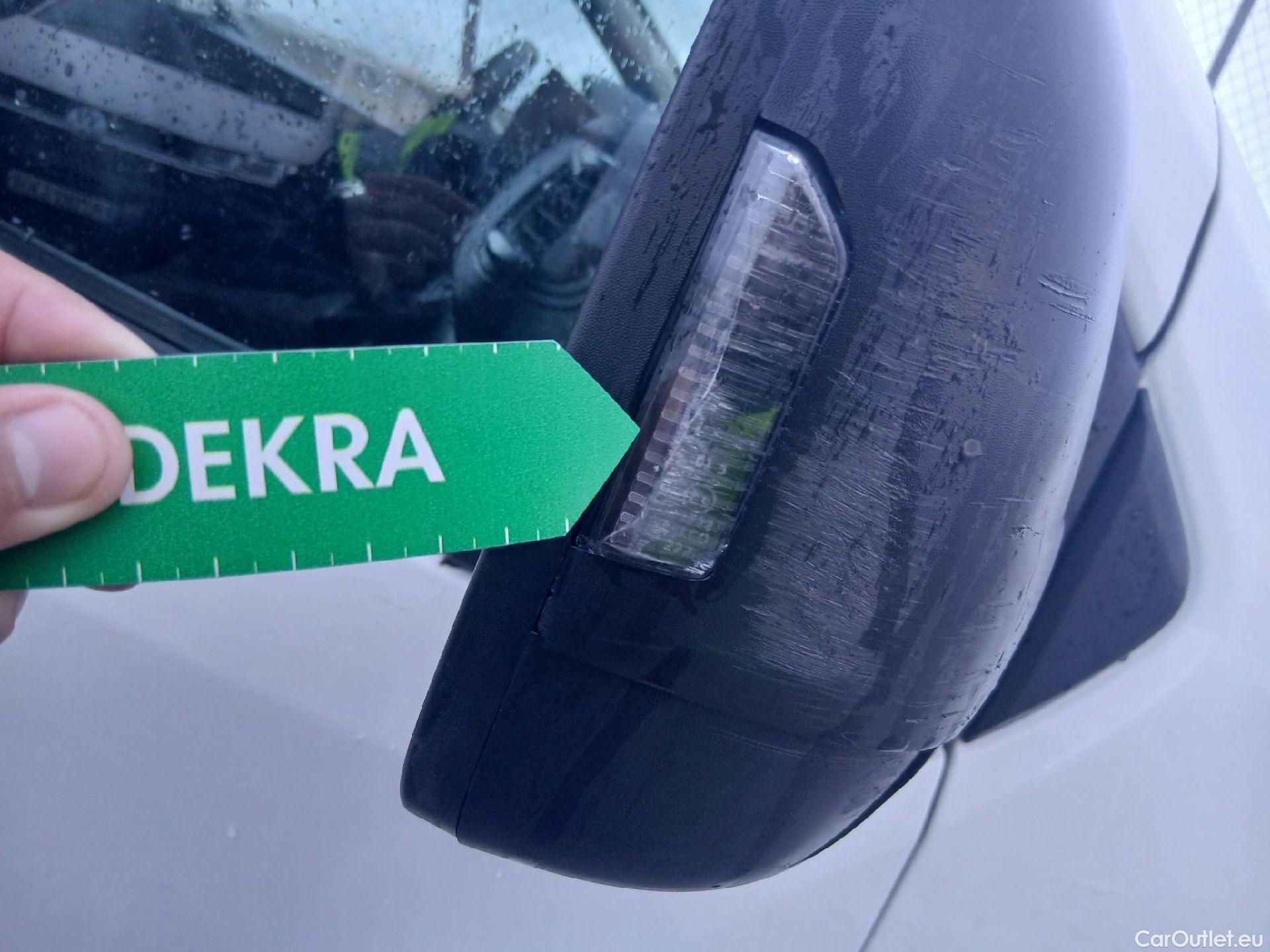  Nissan  NV300 NISSAN  / 2021 / 4P / combi Mixta 6 2.0dCi 81kW L1H1 1T Optima N1 #42