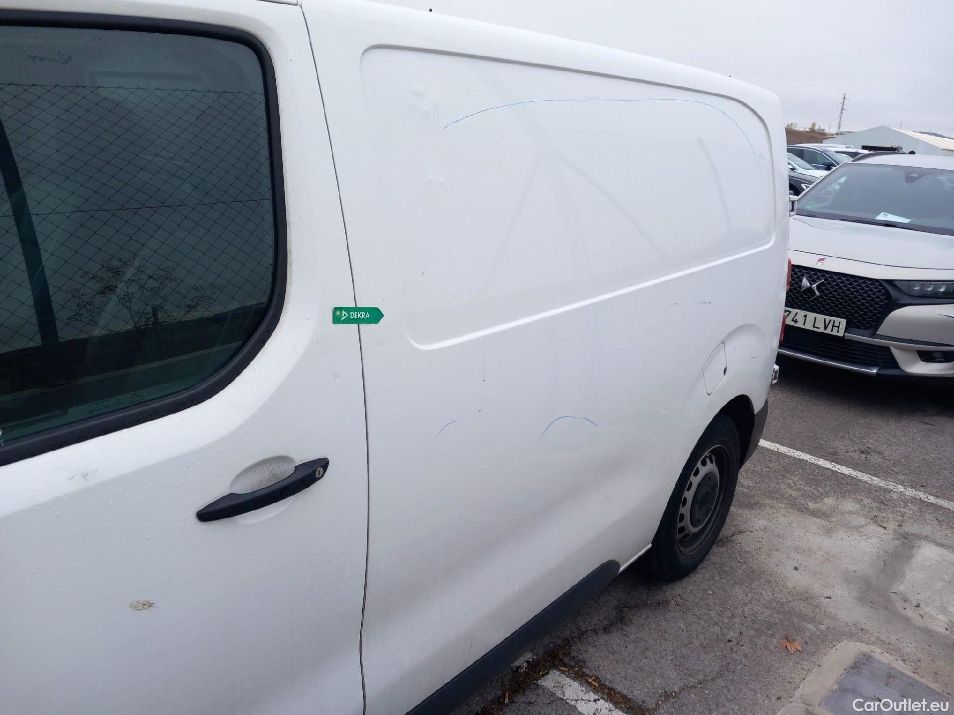  Opel  Vivaro OPEL  / 2019 / 4P / furgón Campaña F2ML 1.5 Diésel 74kW(100CV)M Std Exp #13