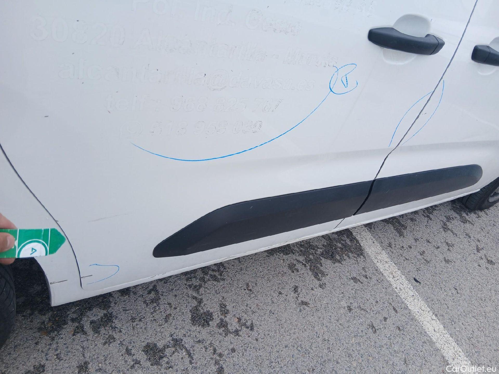  Opel  Combo OPEL  / 2018 / 3P / furgón derivado de turismo 1.5 TD 75kW (100CV) Express L H1 650kg (AC2) #37