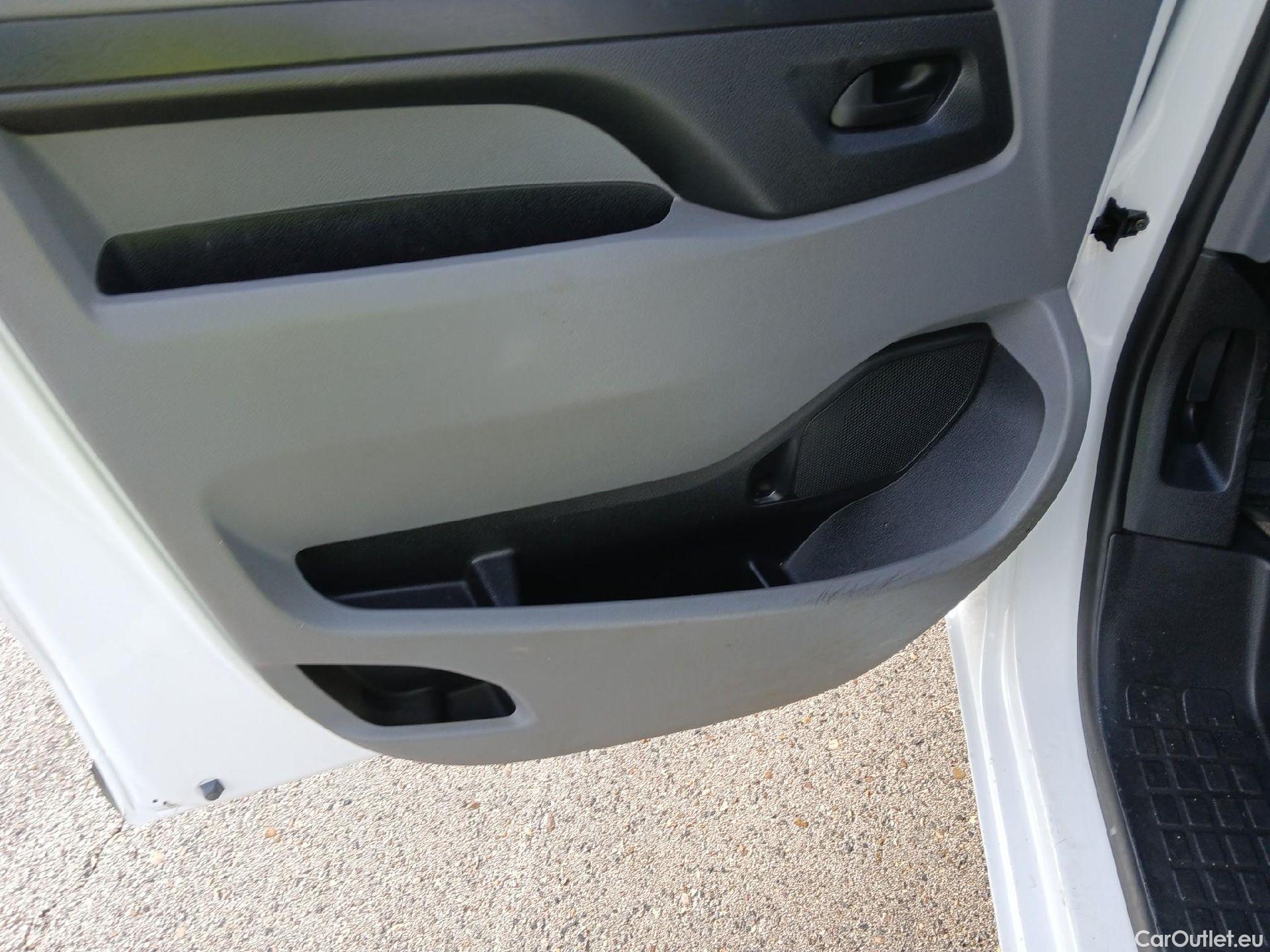  Opel  Vivaro OPEL  / 2019 / 4P / furgón 1.5 Diésel 74kW (100CV) M Std Express #4