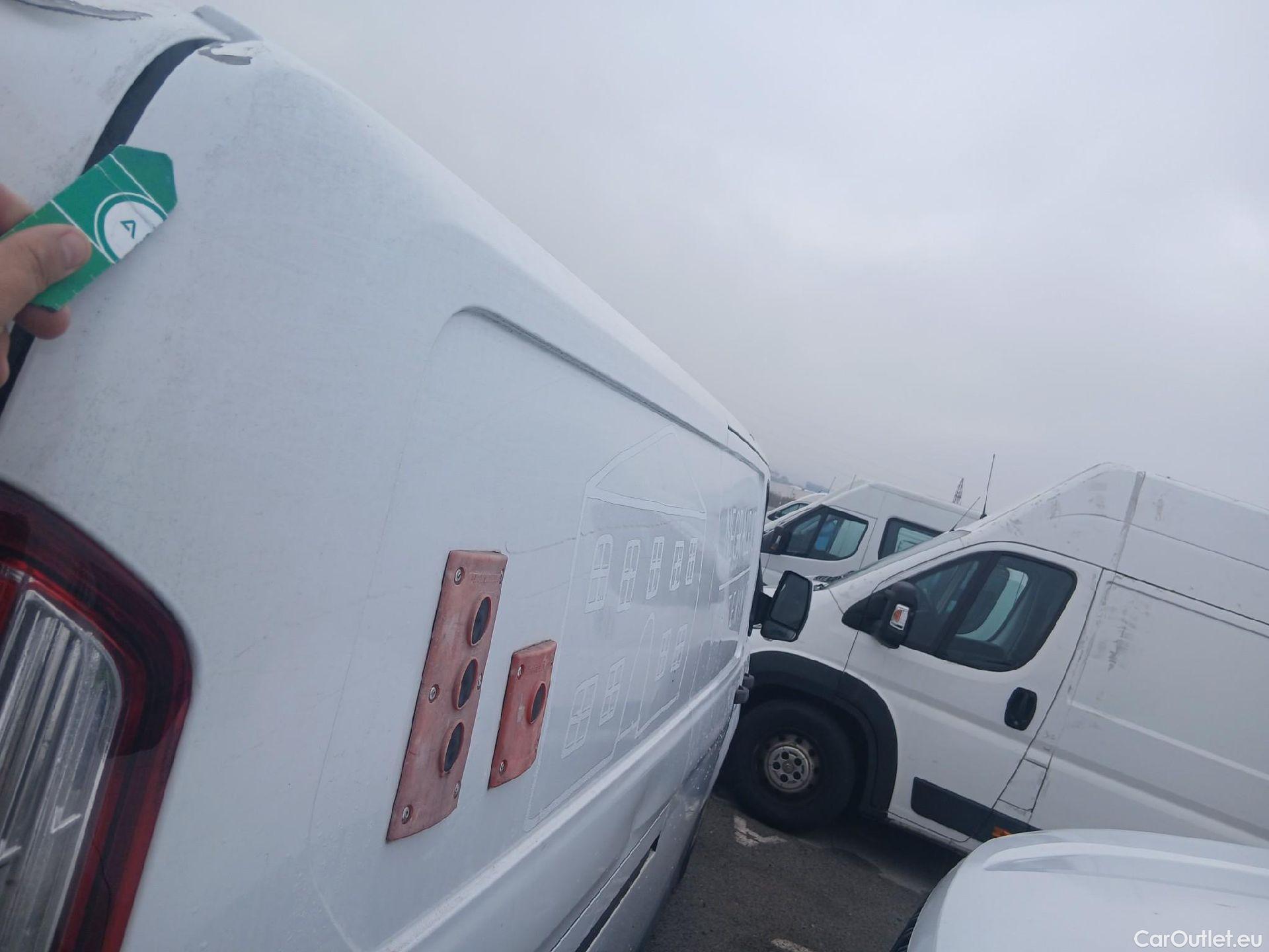  Ford  Transit FORD  Custom / 2012 / 4P / furgón Van 2.0 TDCI 96kW 300 L2 Trend RAMPA DE ACCESO #20