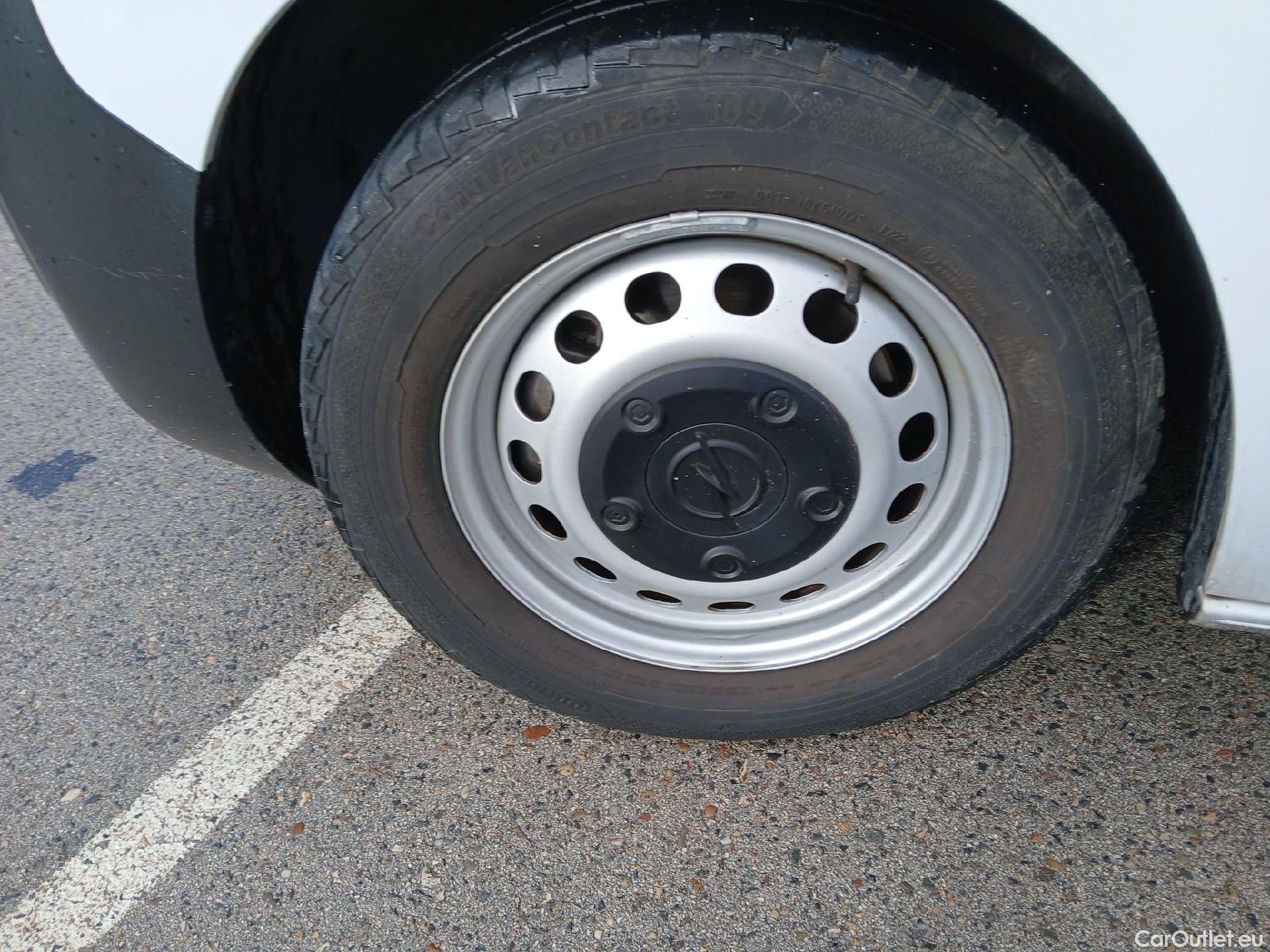  Opel  Vivaro OPEL  / 2019 / 4P / furgón 1.5 Diésel 74kW (100CV) M Std Express #27