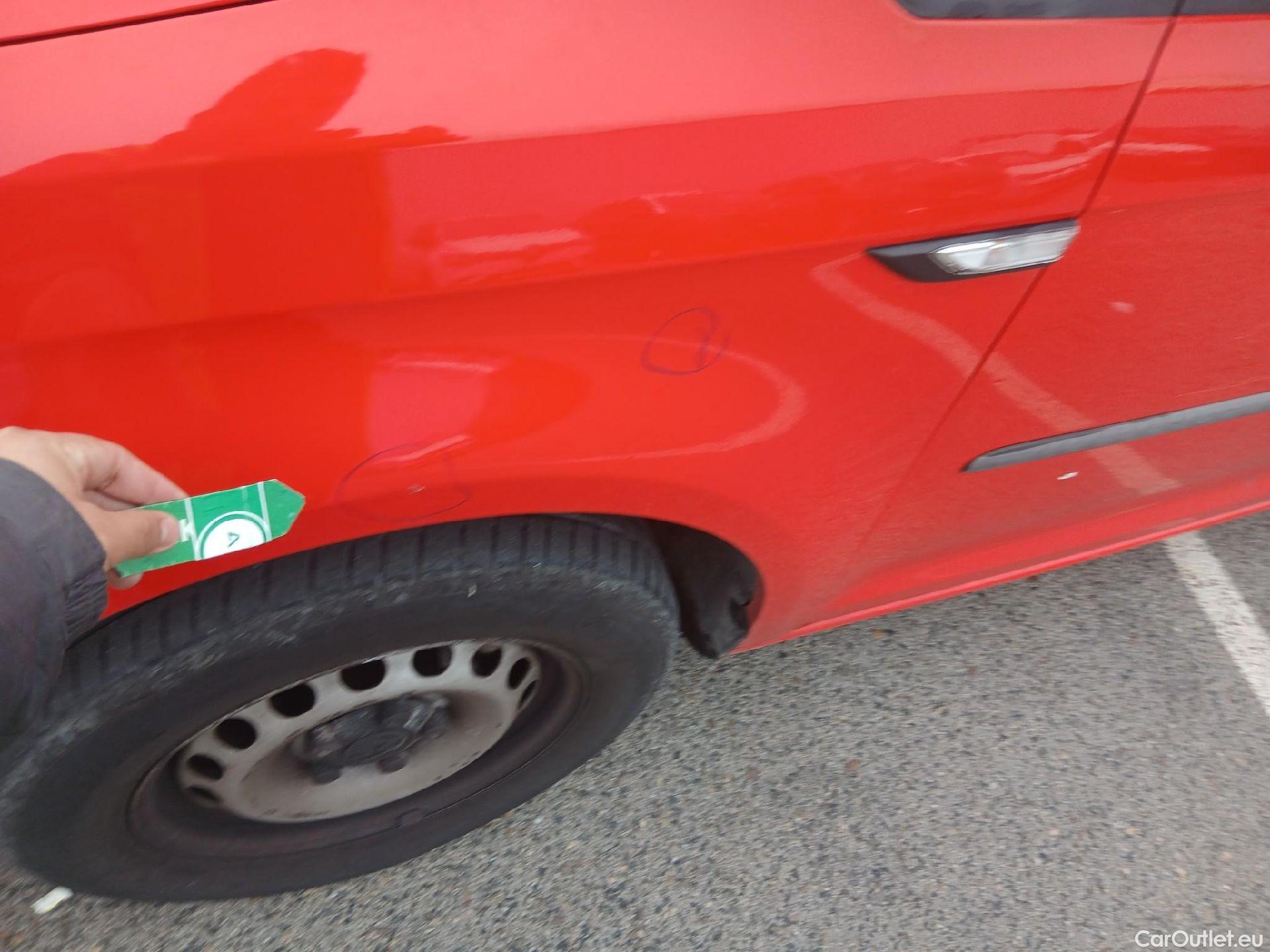  Volkswagen  Caddy VOLKSWAGEN  / 2015 / 4P / combi Business Profesional Kombi 2.0 TDI 75kW #15