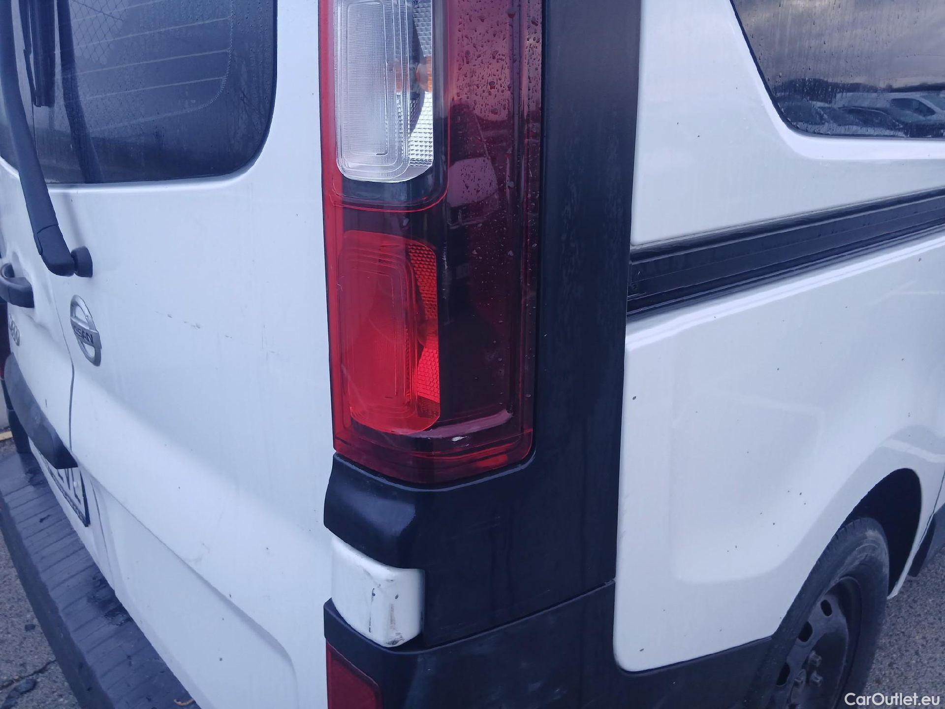  Nissan  NV300 NISSAN  / 2021 / 4P / combi Mixta 6 2.0dCi 81kW L1H1 1T Optima N1 #35