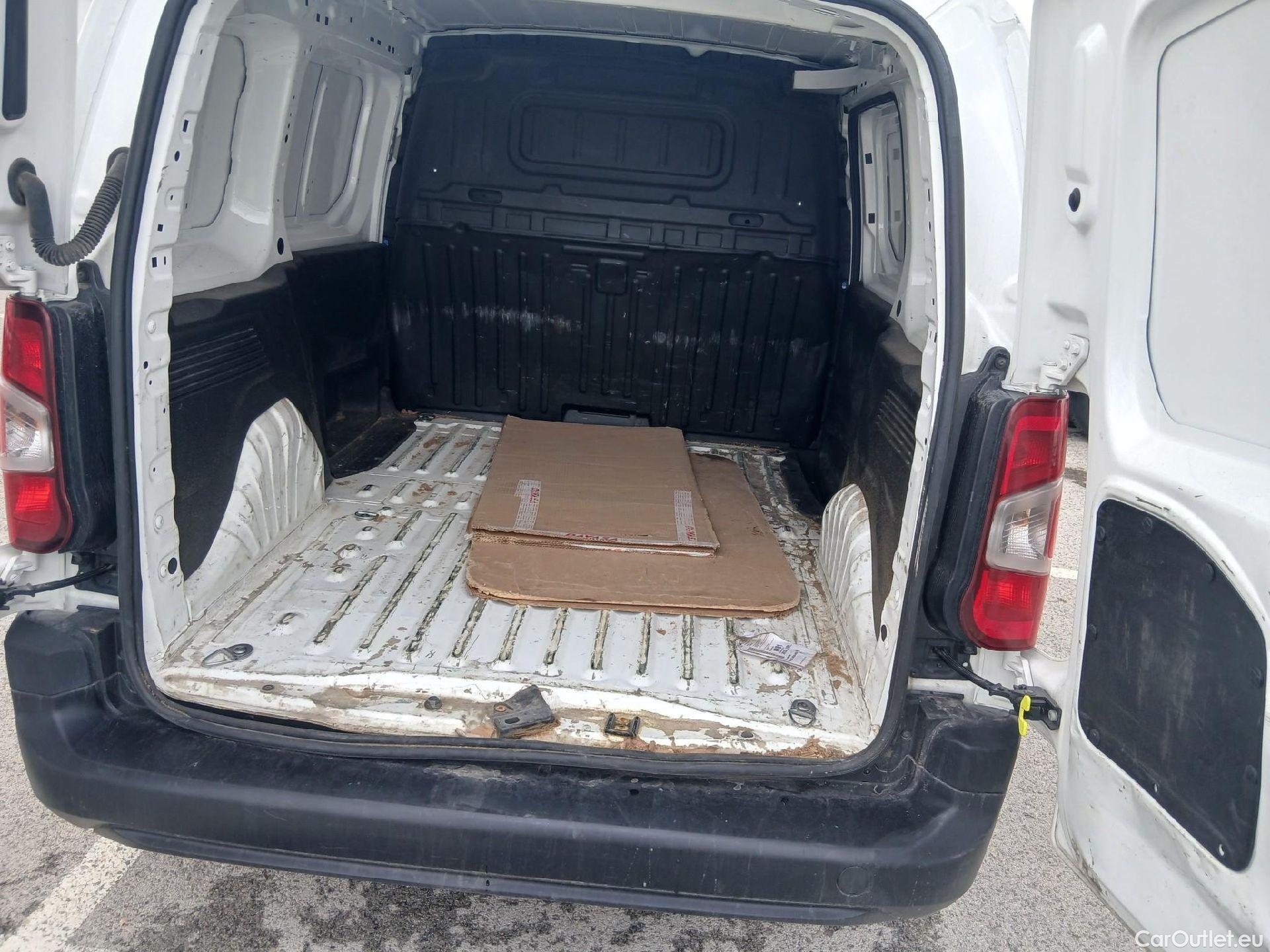  Opel  Combo OPEL  / 2018 / 3P / furgón derivado de turismo 1.5 TD 75kW (100CV) Express L H1 650kg (AC2) #2