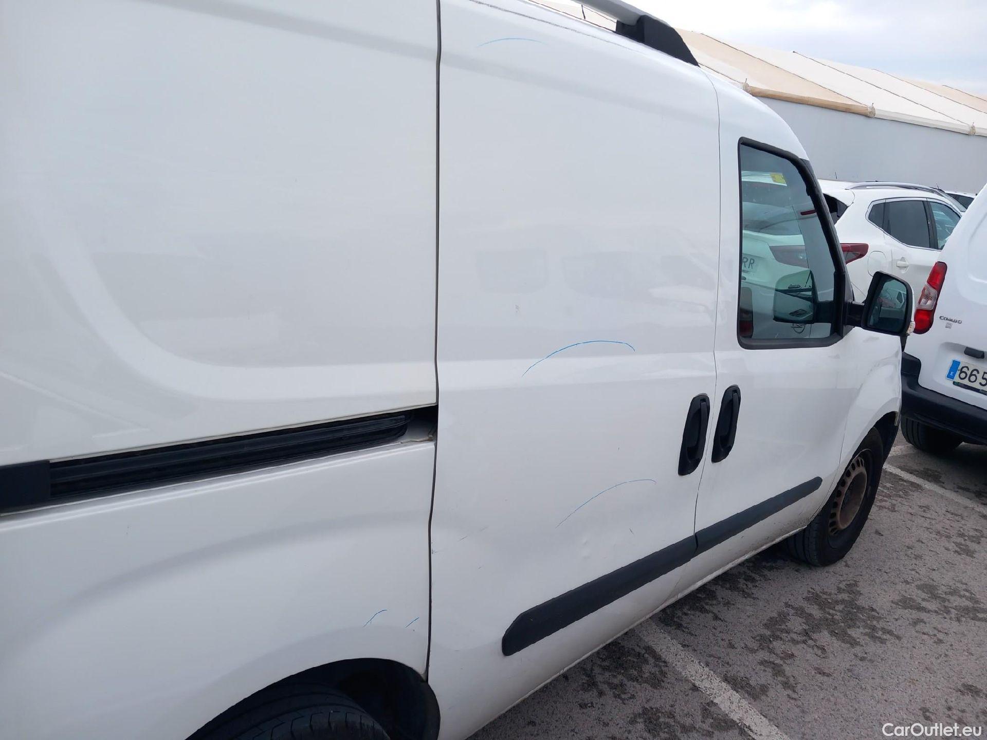  Fiat  Doblo FIAT Doblò Cargo/2015/3P/furgón derivado de turismo Cargo Base 1.6 Mjet 66kW (90CV) #20