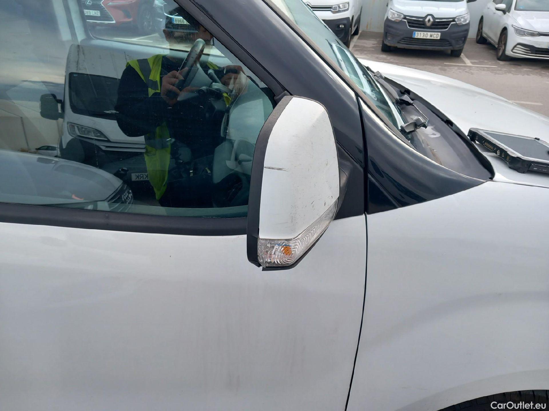  Fiat  Doblo FIAT Doblò Cargo/2015/3P/furgón derivado de turismo Cargo Base 1.6 Mjet 66kW (90CV) #23