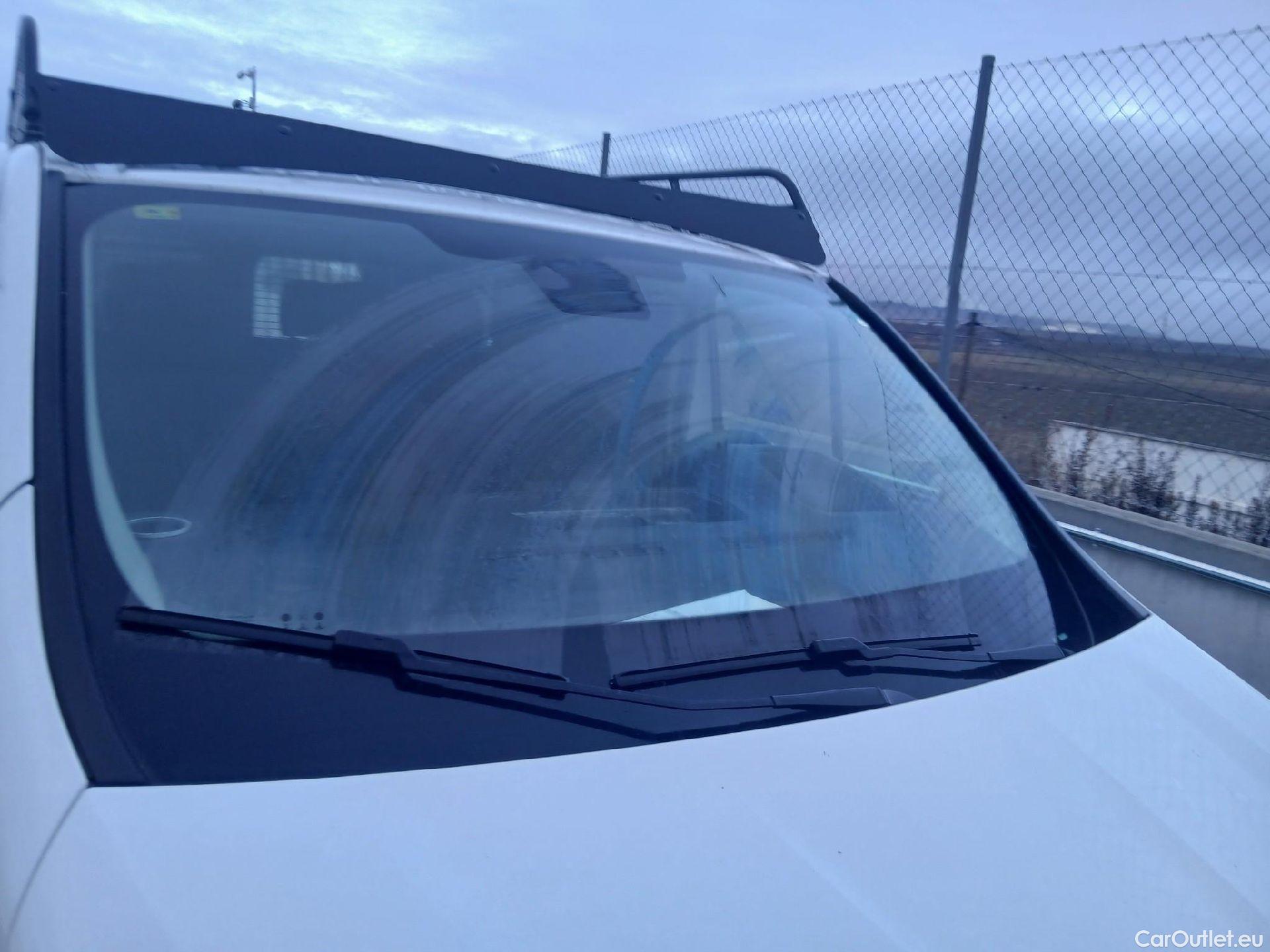  Nissan  NV300 NISSAN  / 2021 / 4P / combi Mixta 6 2.0dCi 81kW L1H1 1T Optima N1 #18