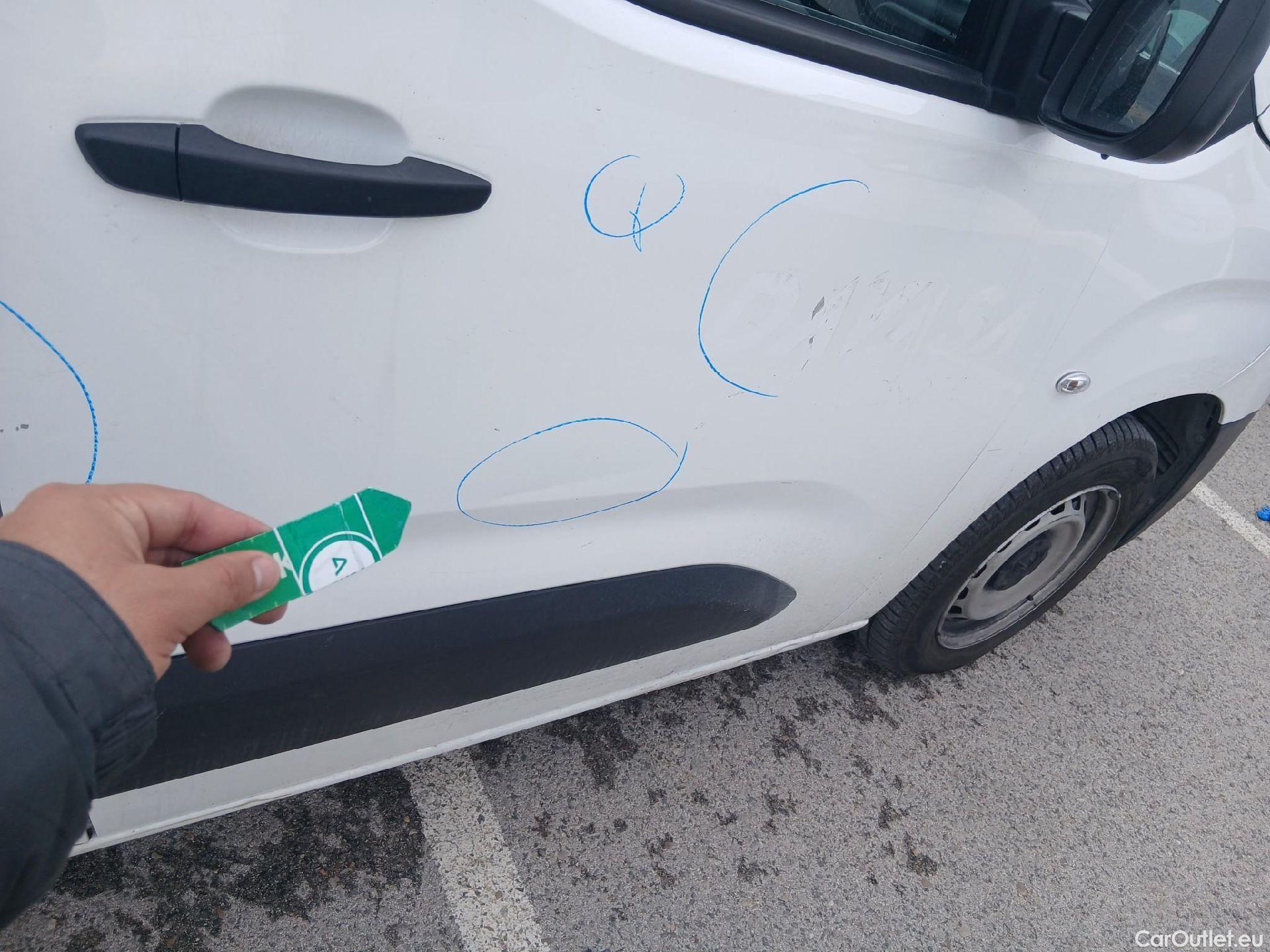  Opel  Combo OPEL  / 2018 / 3P / furgón derivado de turismo 1.5 TD 75kW (100CV) Express L H1 650kg (AC2) #41