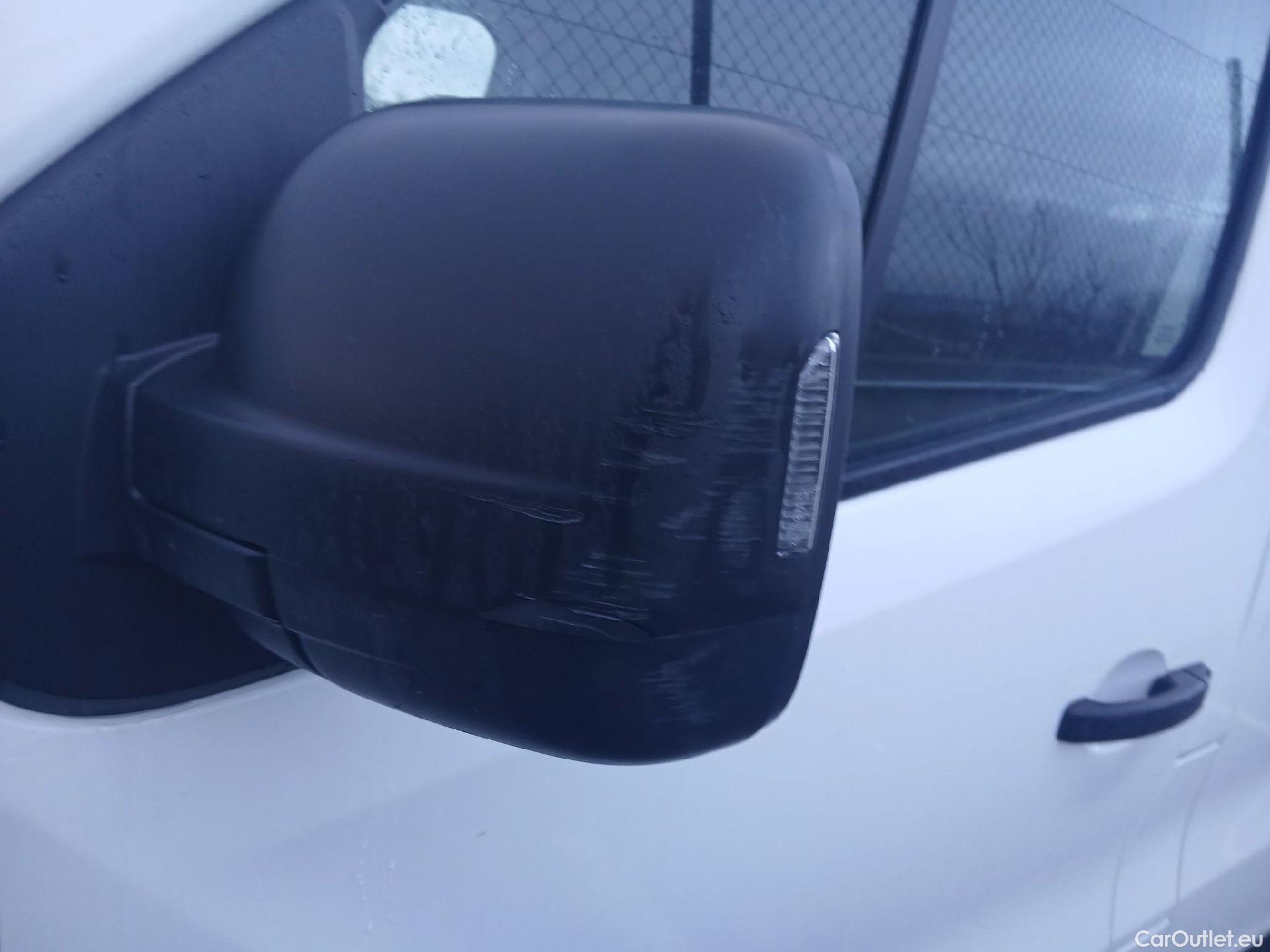  Nissan  NV300 NISSAN  / 2021 / 4P / combi Mixta 6 2.0dCi 81kW L1H1 1T Optima N1 #19