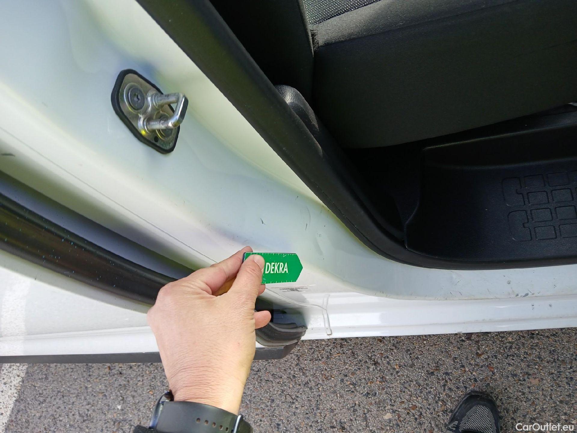  Opel  Vivaro OPEL  / 2019 / 4P / furgón 1.5 Diésel 74kW (100CV) M Std Express #6