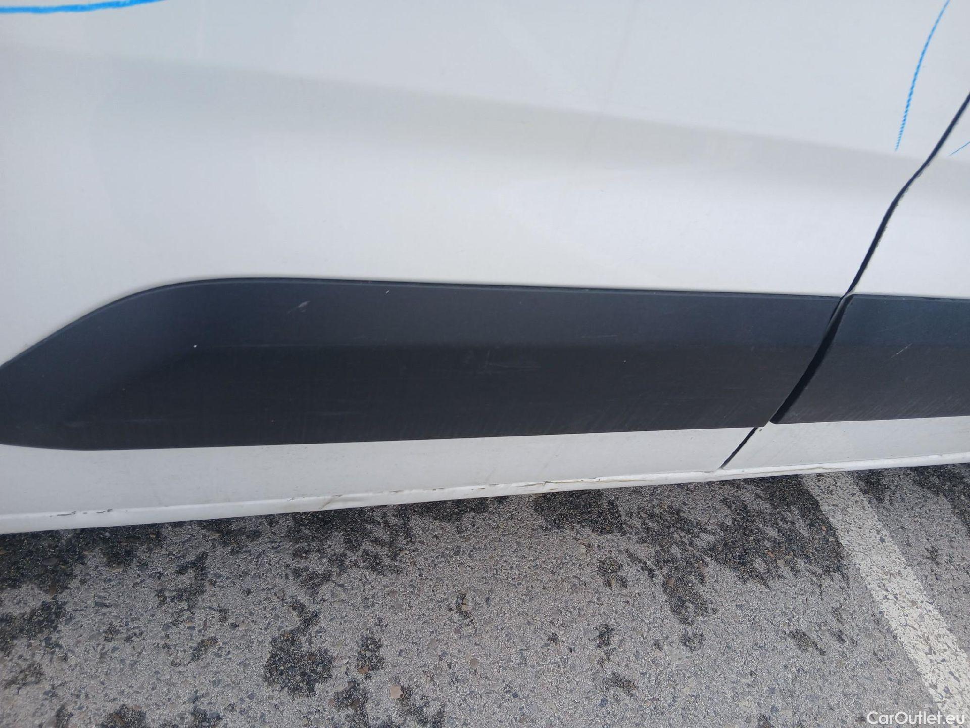  Opel  Combo OPEL  / 2018 / 3P / furgón derivado de turismo 1.5 TD 75kW (100CV) Express L H1 650kg (AC2) #40