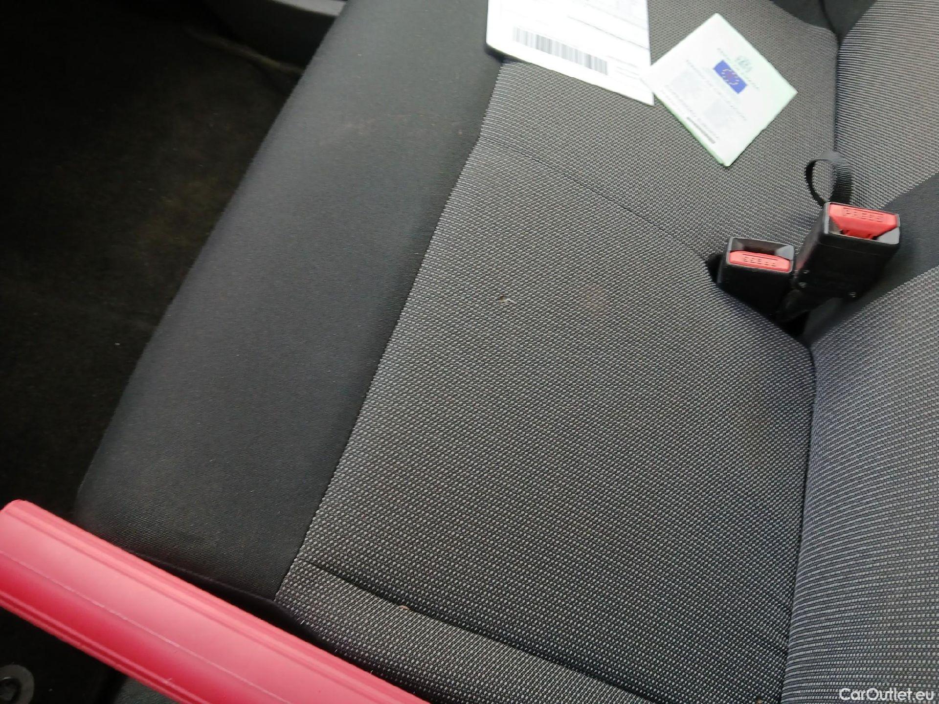  Opel  Vivaro OPEL  / 2019 / 4P / furgón 1.5 Diésel 74kW (100CV) M Std Express #2