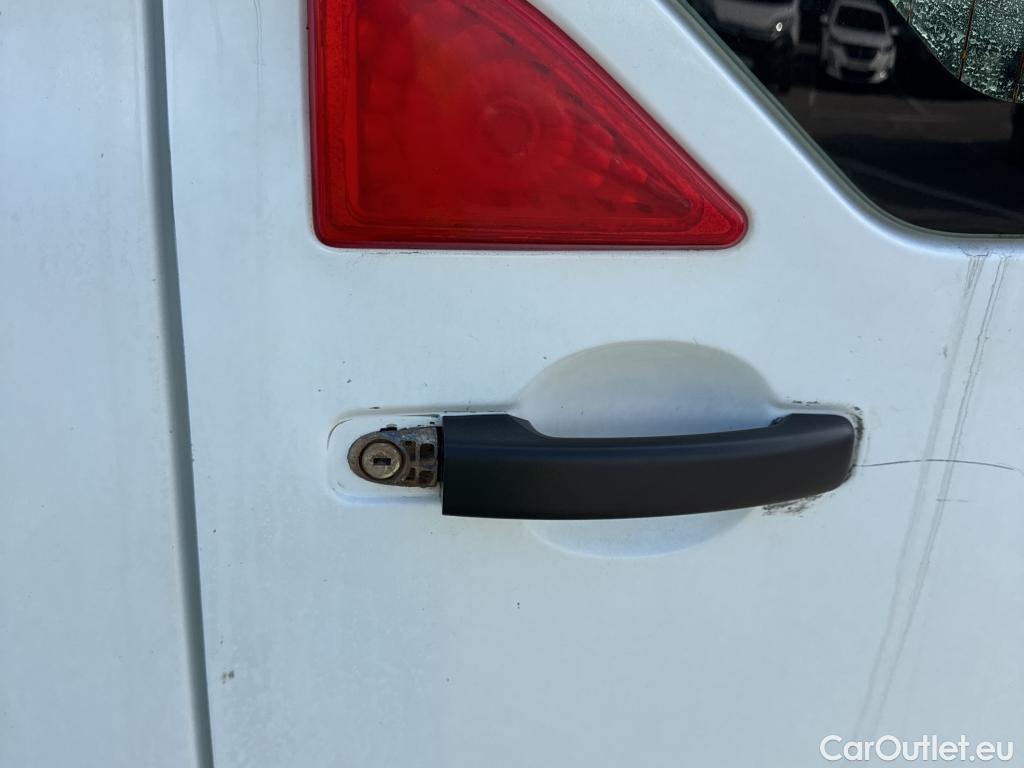  Nissan  NV400 NISSAN  VU 4P 1G COMBI 2.3dCi 145 COMFORT L2H2 3500 COMBI-9 FWD #58