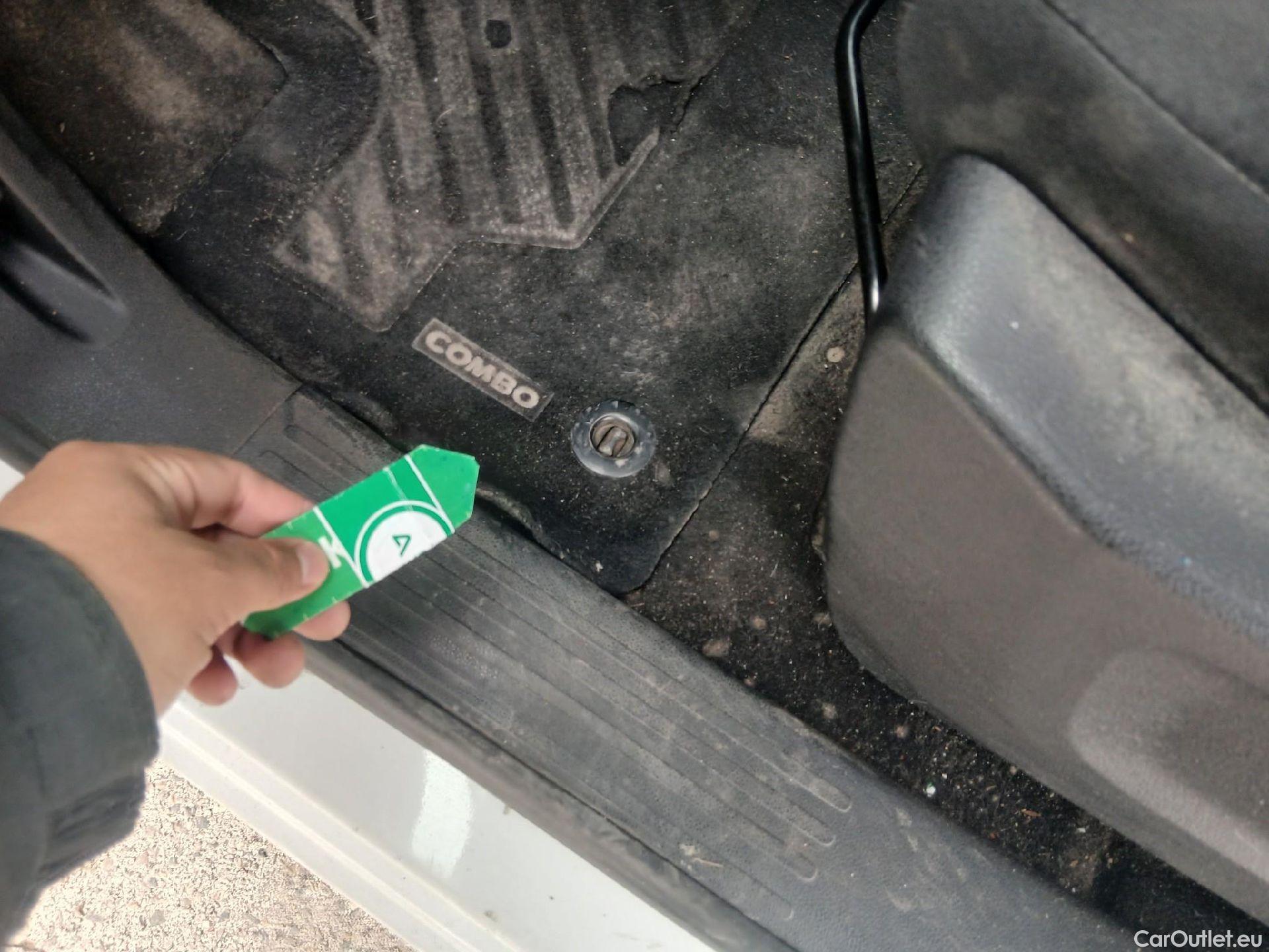  Opel  Combo OPEL  / 2018 / 3P / furgón derivado de turismo 1.5 TD 75kW (100CV) Express L H1 650kg (AC2) #5