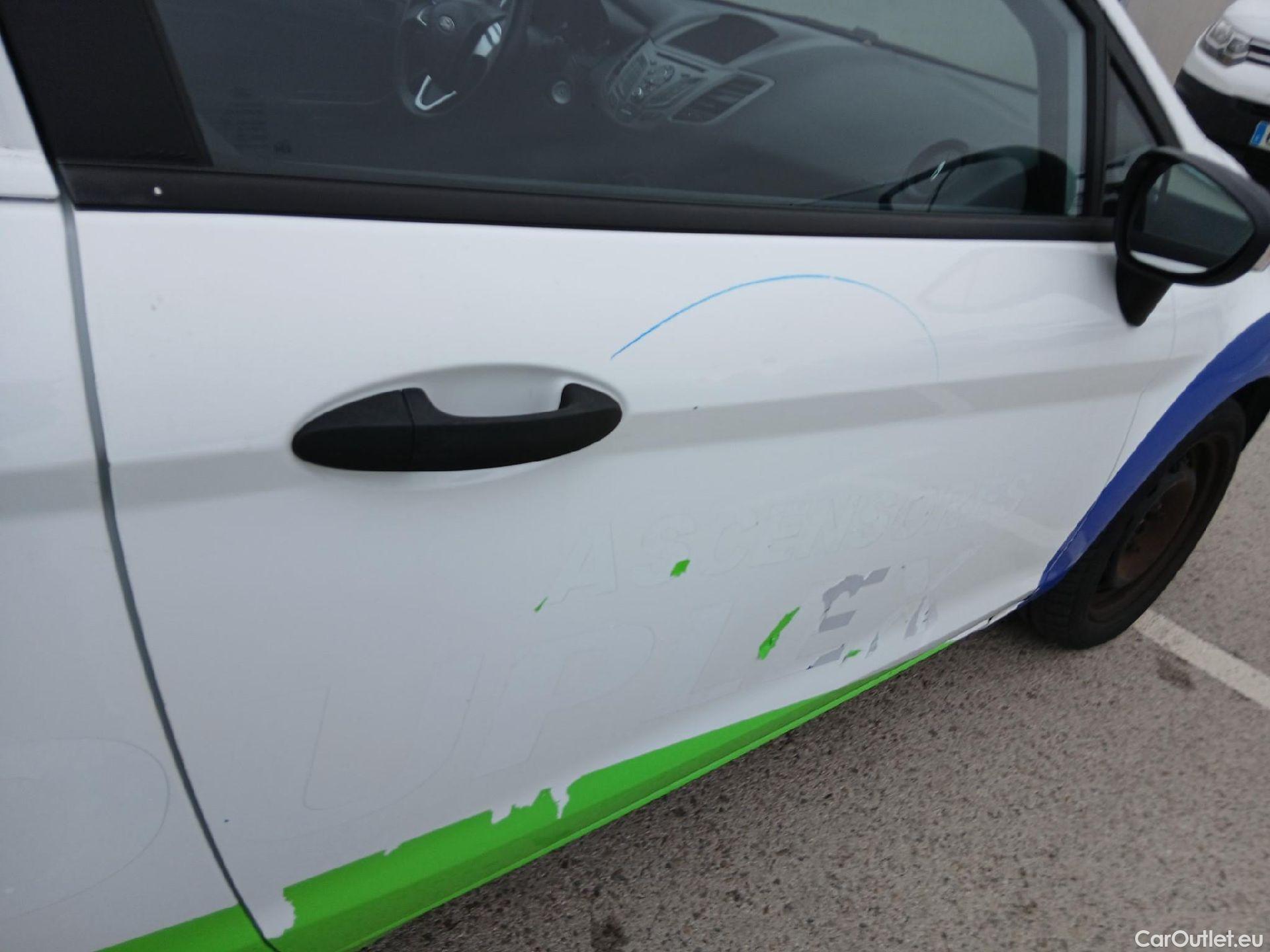  Ford  Fiesta FORD  Van / 2012 / 3P / berlina comercial 1.5 TDCi 55kW (75CV) #54