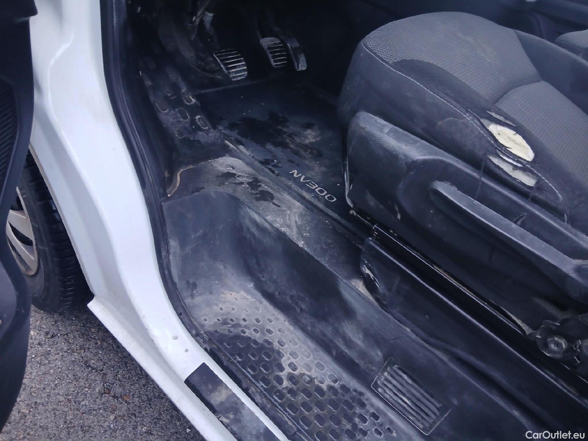  Nissan  NV300 NISSAN  / 2021 / 4P / combi Mixta 6 2.0dCi 81kW L1H1 1T Optima N1 #7