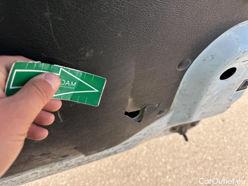  Nissan  NV400 NISSAN  VU 4P 1G COMBI 2.3dCi 145 COMFORT L2H2 3500 COMBI-9 FWD #33