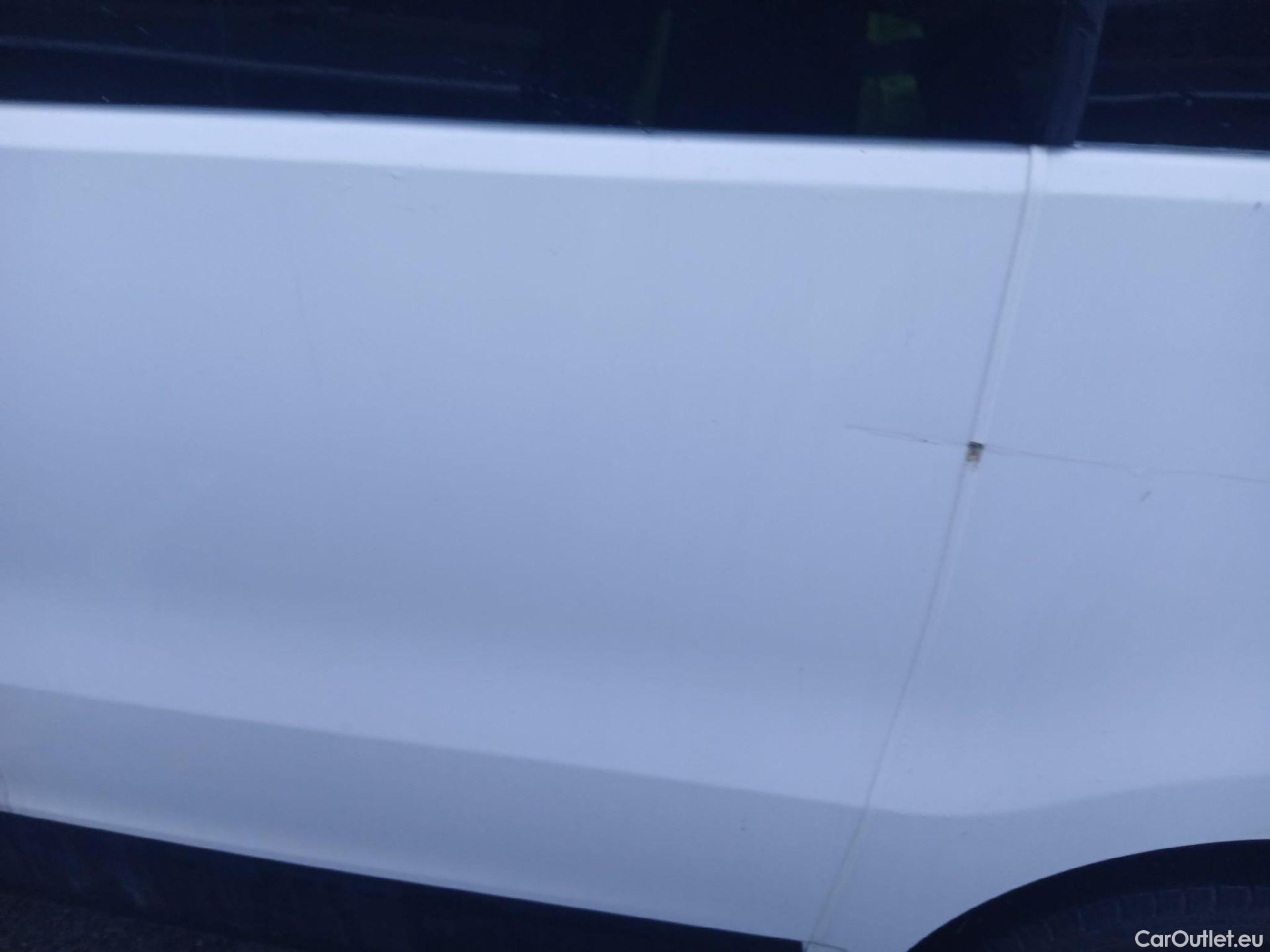  Nissan  NV300 NISSAN  / 2021 / 4P / combi Mixta 6 2.0dCi 81kW L1H1 1T Optima N1 #24