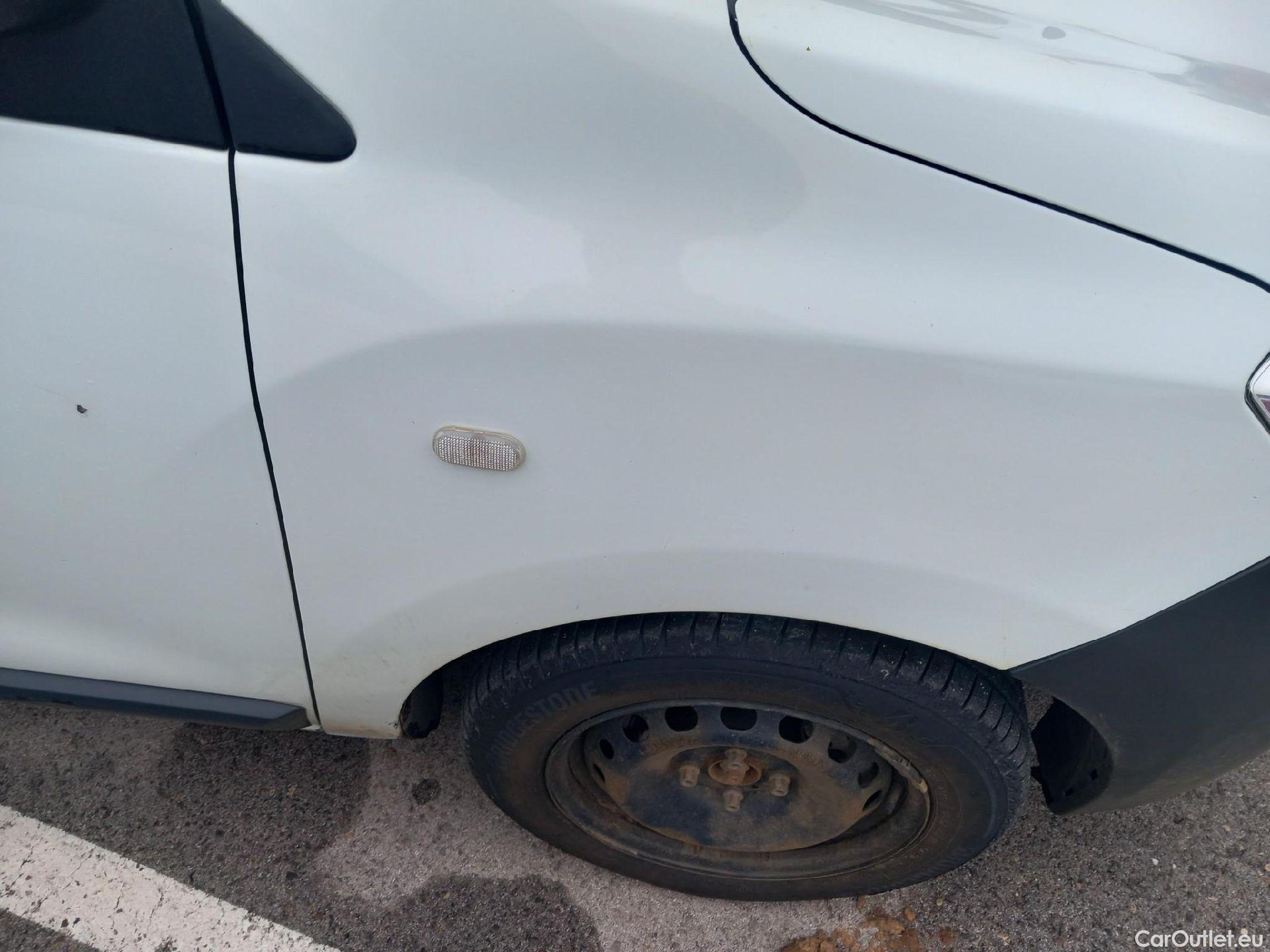  Dacia  Dokker DACIA  / 2013 / 4P / furgón derivado de turismo Van Essential Blue dCi 70kW (95CV) #32