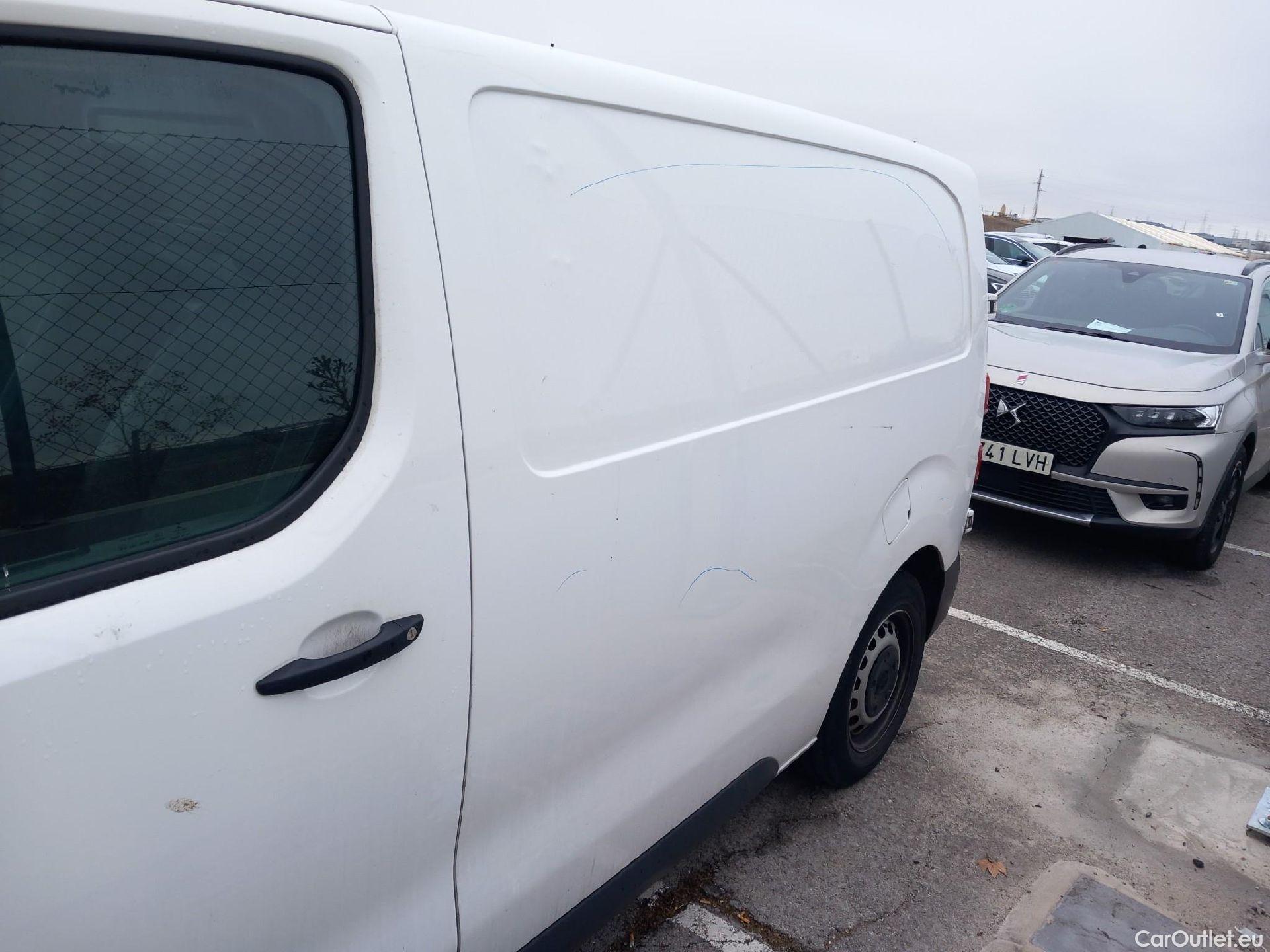  Opel  Vivaro OPEL  / 2019 / 4P / furgón Campaña F2ML 1.5 Diésel 74kW(100CV)M Std Exp #12