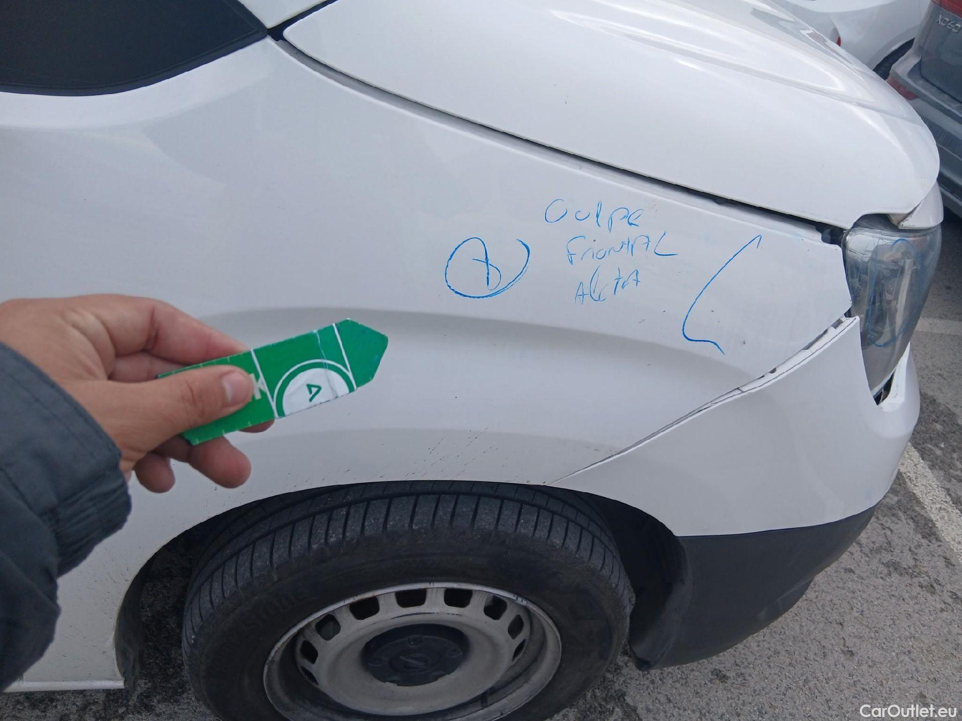  Opel  Combo OPEL  / 2018 / 3P / furgón derivado de turismo 1.5 TD 75kW (100CV) Express L H1 650kg (AC2) #46