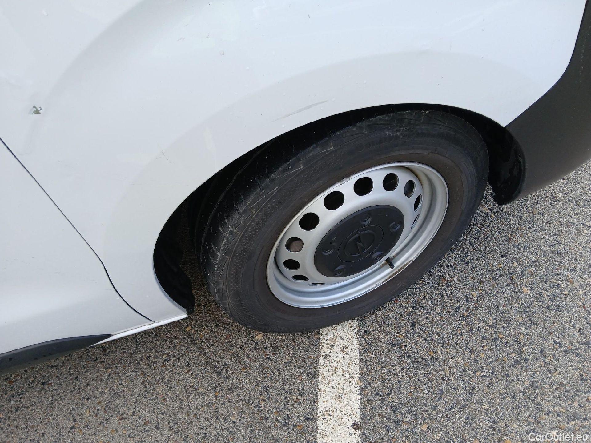  Opel  Vivaro OPEL  / 2019 / 4P / furgón 1.5 Diésel 74kW (100CV) M Std Express #31