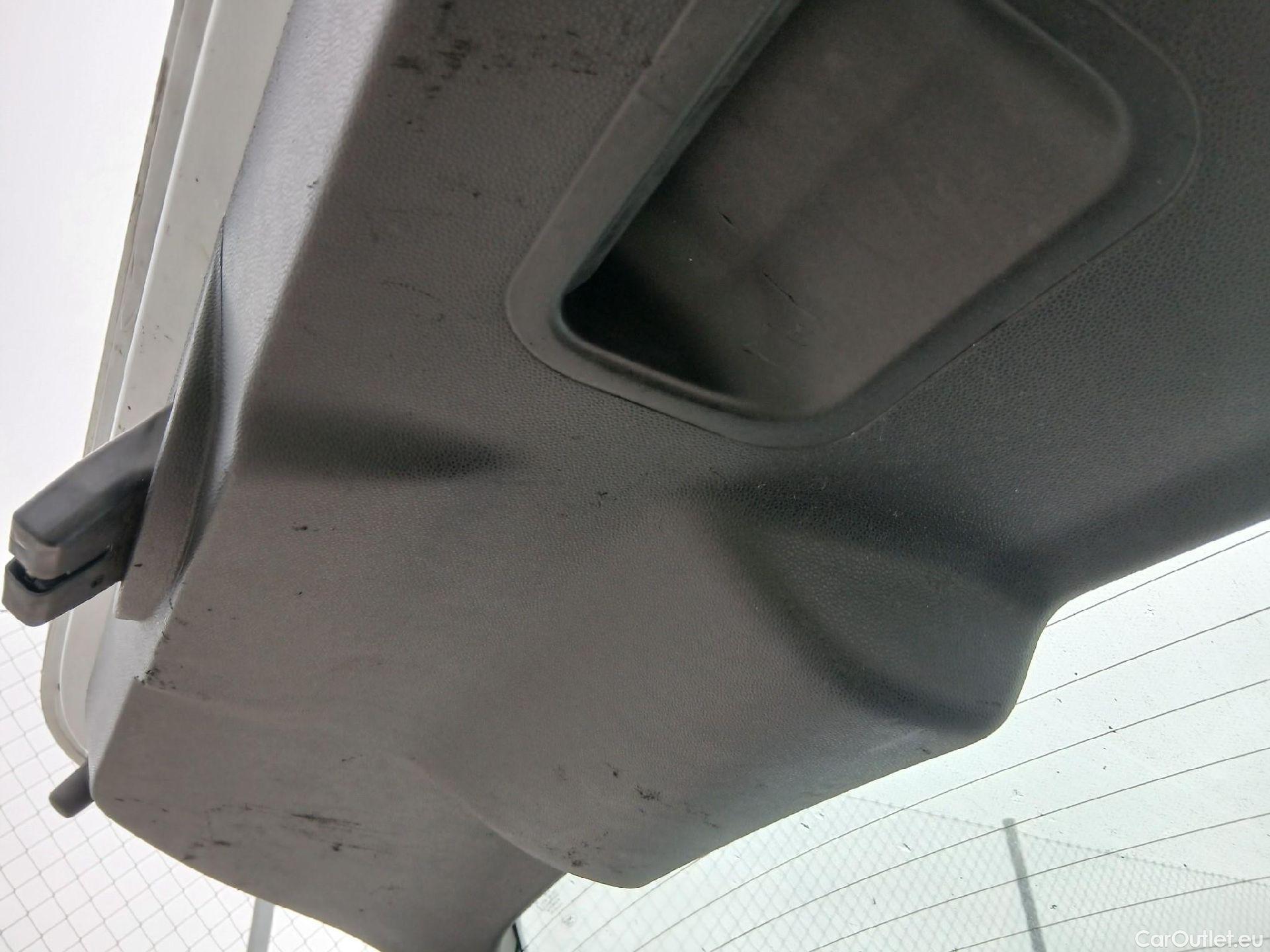  Ford  Fiesta FORD  Van / 2012 / 3P / berlina comercial 1.5 TDCi 55kW (75CV) #11