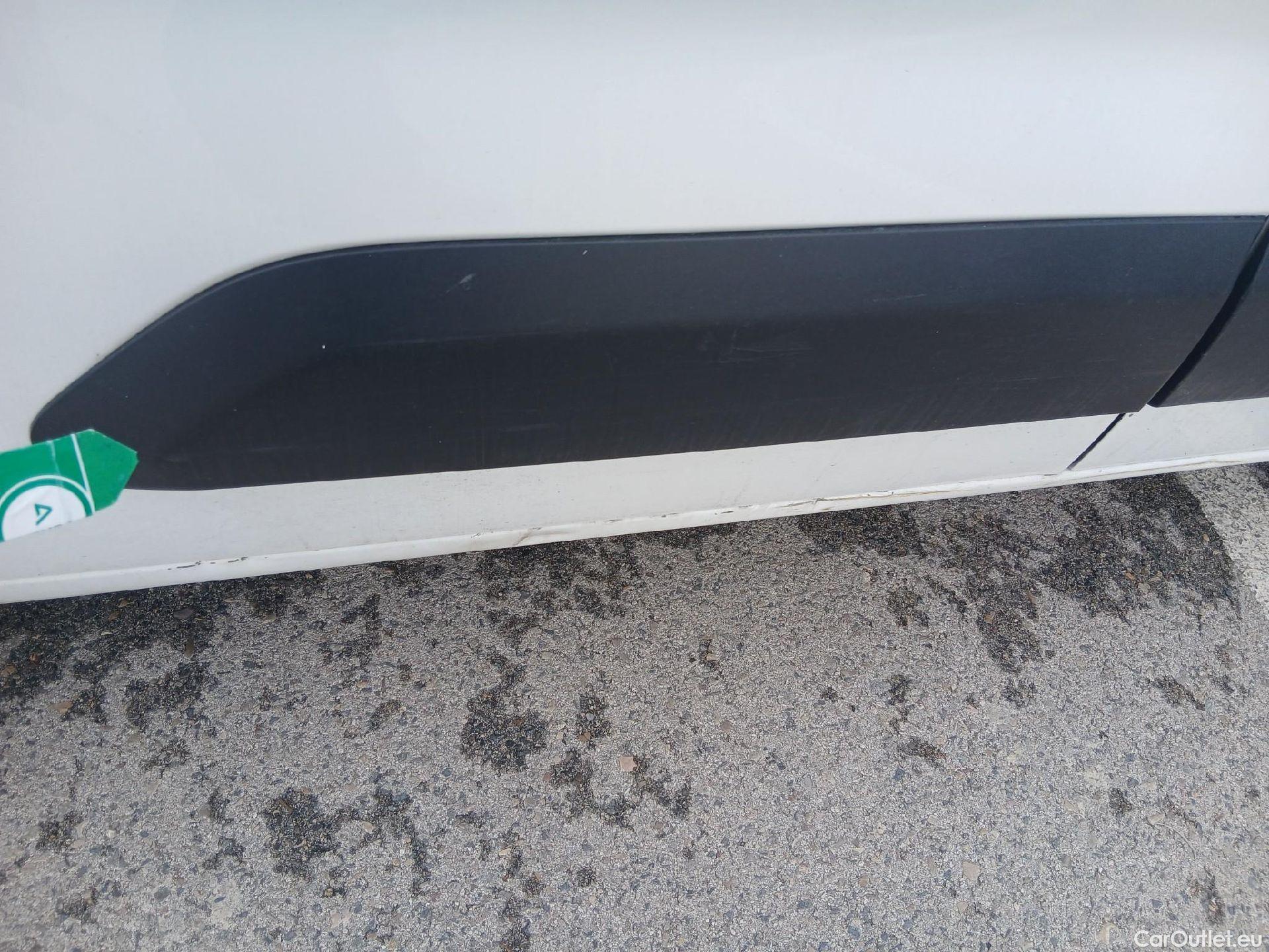  Opel  Combo OPEL  / 2018 / 3P / furgón derivado de turismo 1.5 TD 75kW (100CV) Express L H1 650kg (AC2) #39