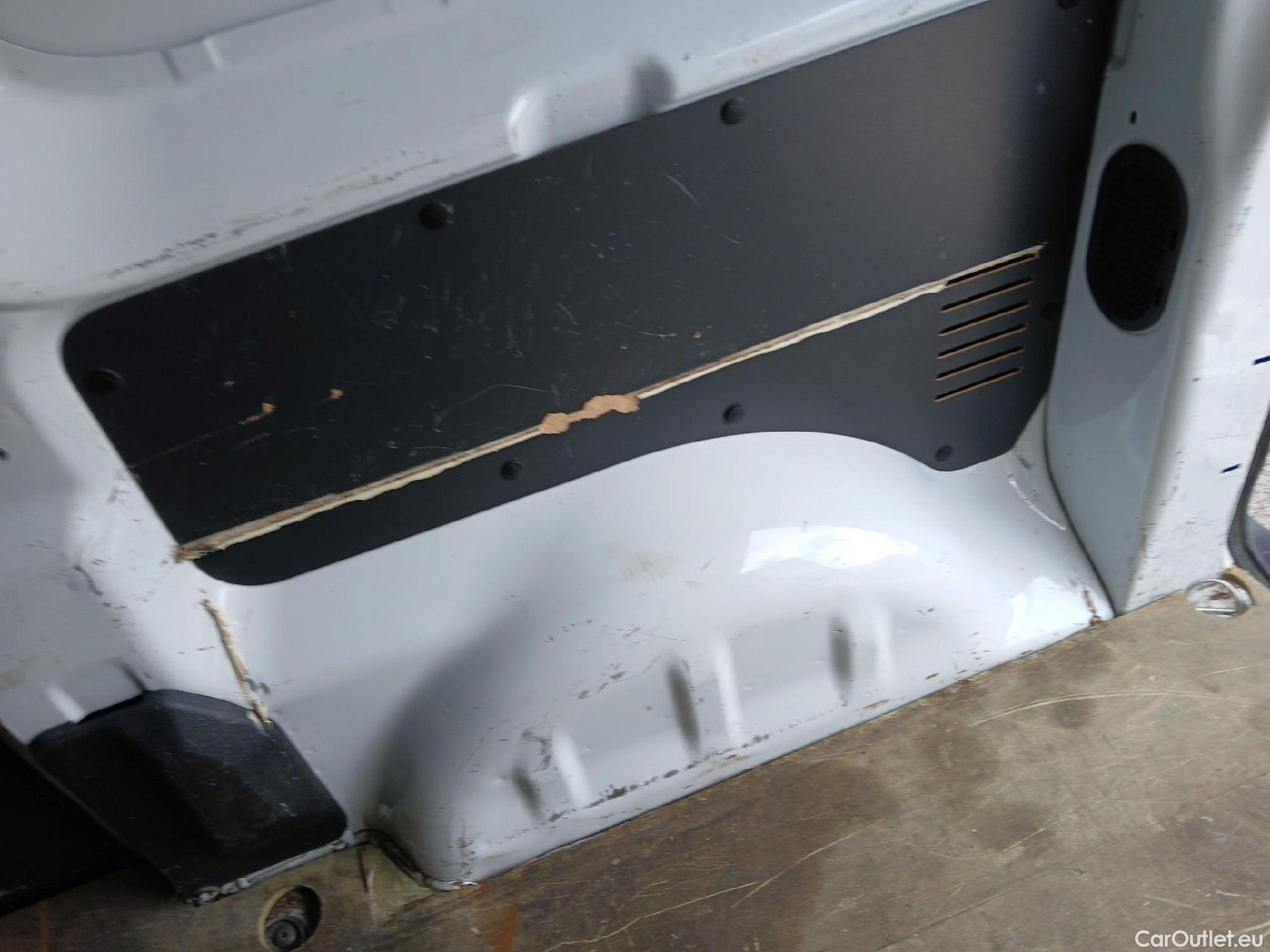  Opel  Vivaro OPEL  / 2019 / 4P / furgón 1.5 Diésel 74kW (100CV) M Std Express #22