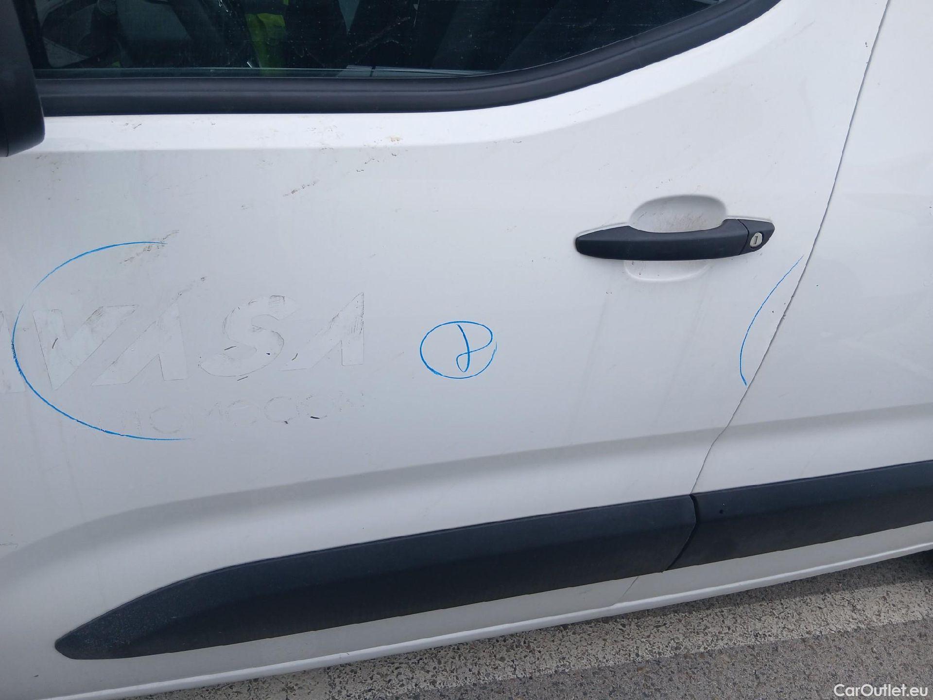  Opel  Combo OPEL  / 2018 / 3P / furgón derivado de turismo 1.5 TD 75kW (100CV) Express L H1 650kg (AC2) #26