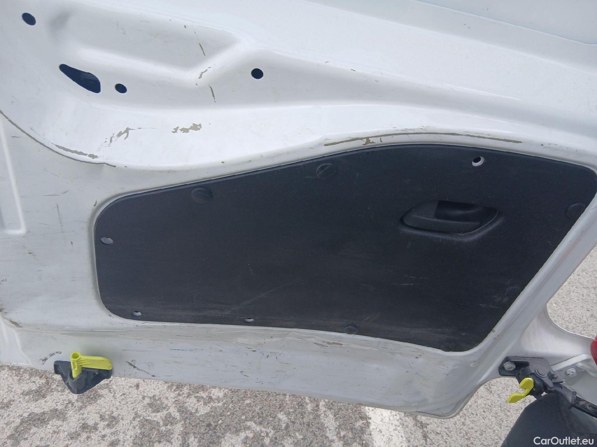  Opel  Combo OPEL  / 2018 / 3P / furgón derivado de turismo 1.5 TD 75kW (100CV) Express L H1 650kg (AC2) #3