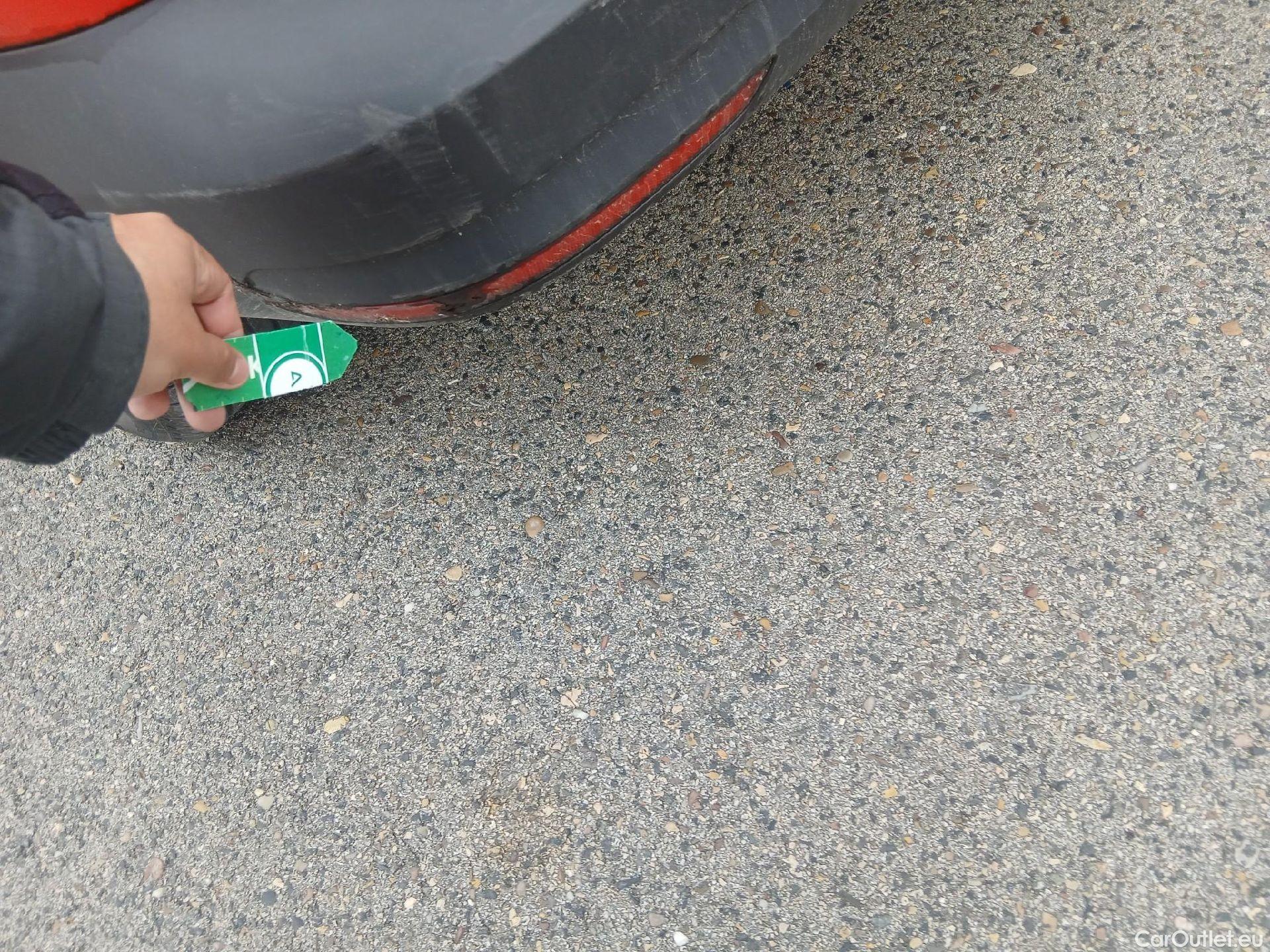  Volkswagen  Caddy VOLKSWAGEN  / 2015 / 4P / combi Business Profesional Kombi 2.0 TDI 75kW #22