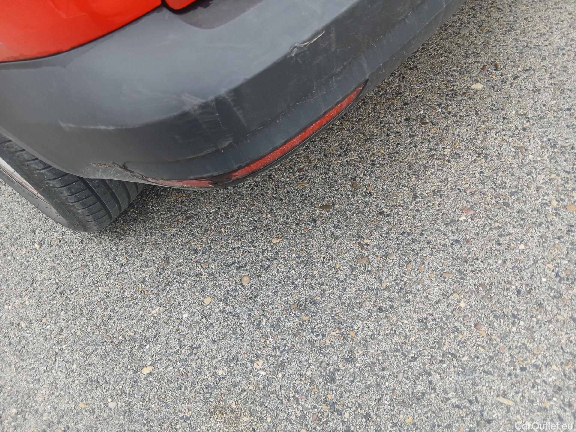  Volkswagen  Caddy VOLKSWAGEN  / 2015 / 4P / combi Business Profesional Kombi 2.0 TDI 75kW #23