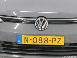  Volkswagen  Golf  Volkswagen Variant 1.0 eTSI 81kW DSG Life 5d #5