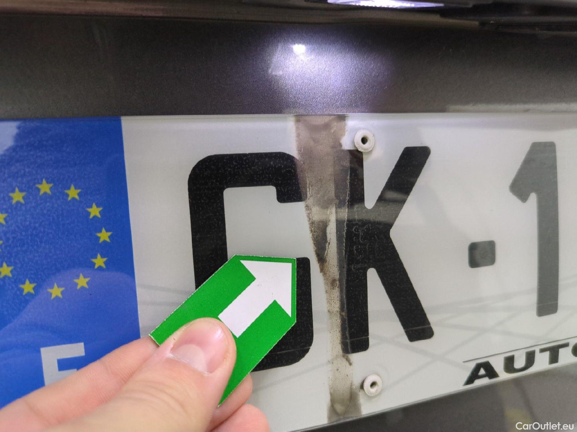  Mercedes  A-Klasse MERCEDES-BENZ Classe A Compact / 2018 / 5P / Berline A 250 e Business Line 8G-DCT #3