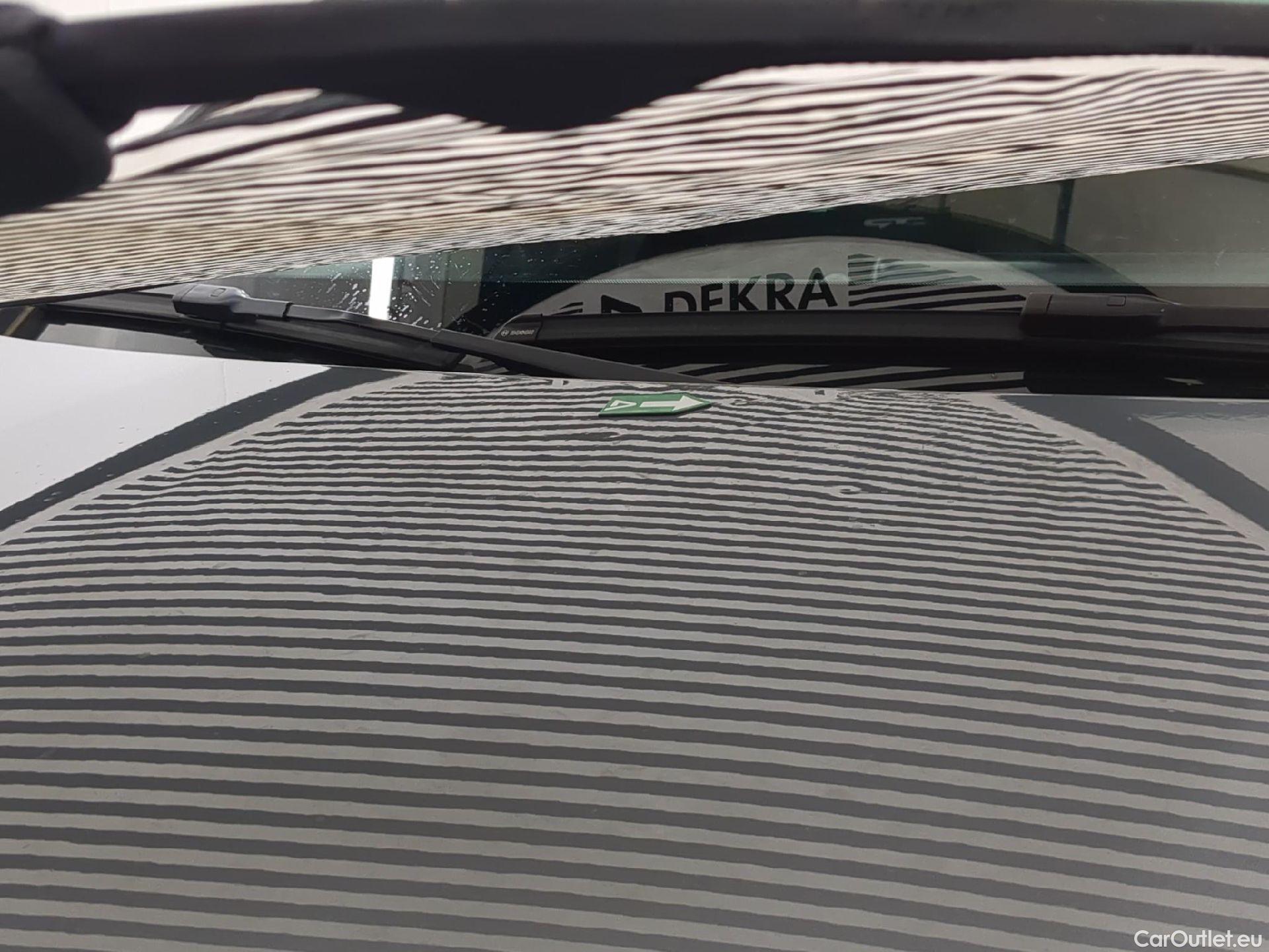  KIA  Sportage KIA  / 2021 / 5P / SUV 1.6 T-GDI 265 PHEV AUTO 4WD GT-L PREM BU #31