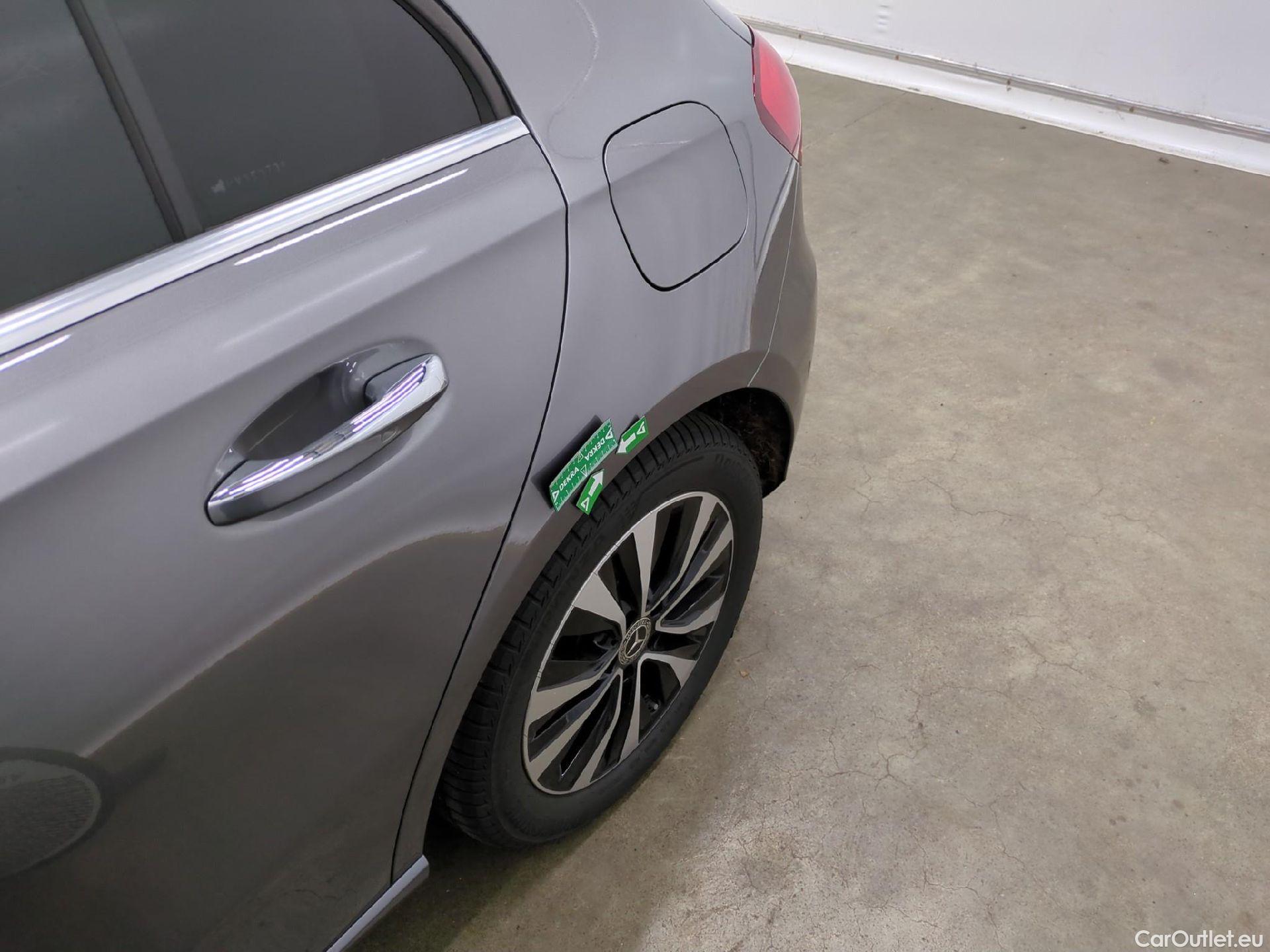  Mercedes  A-Klasse MERCEDES-BENZ Classe A Compact / 2018 / 5P / Berline A 250 e Business Line 8G-DCT #17