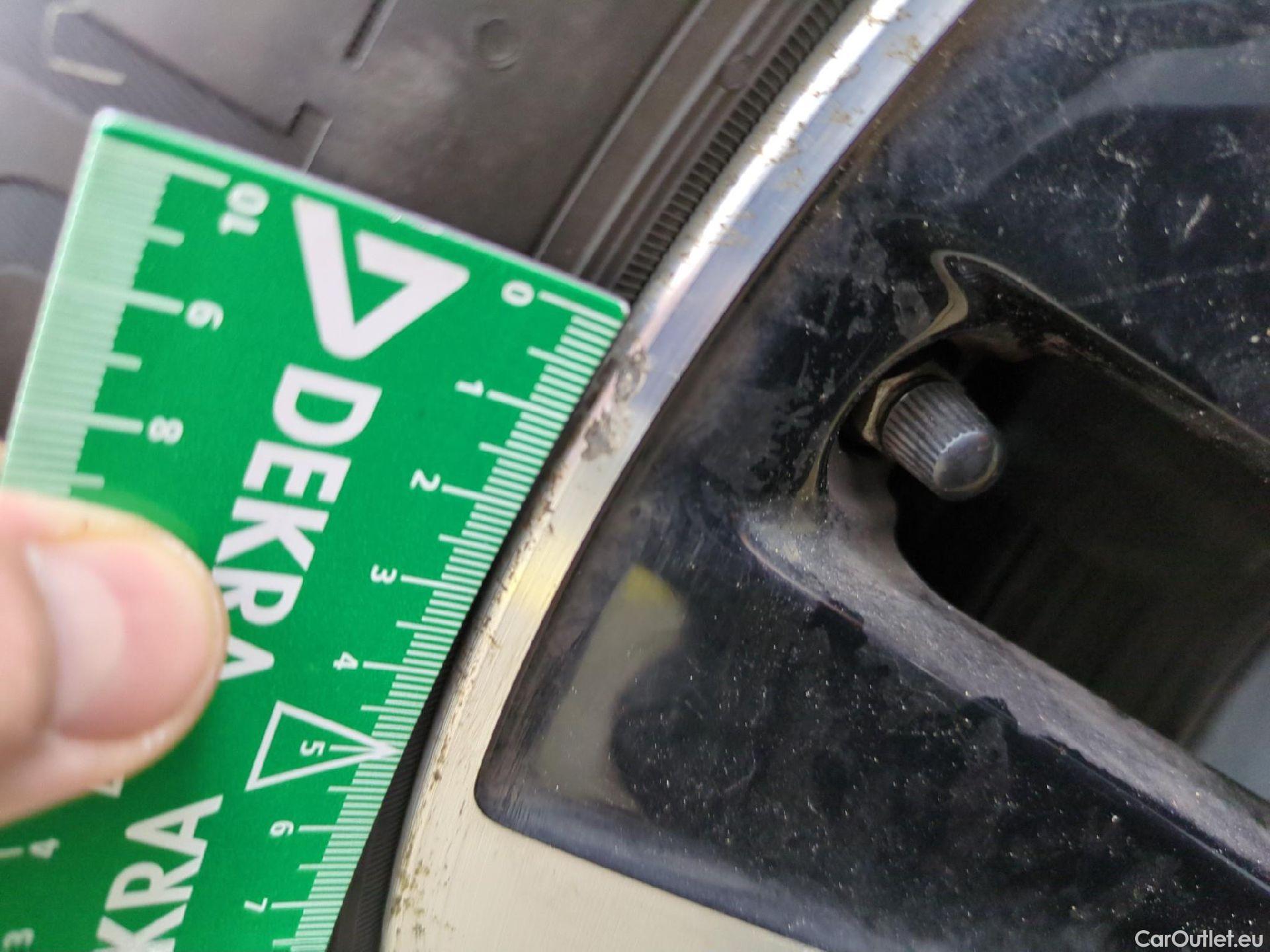  Mercedes  A-Klasse MERCEDES-BENZ Classe A Compact / 2018 / 5P / Berline A 250 e Business Line 8G-DCT #6