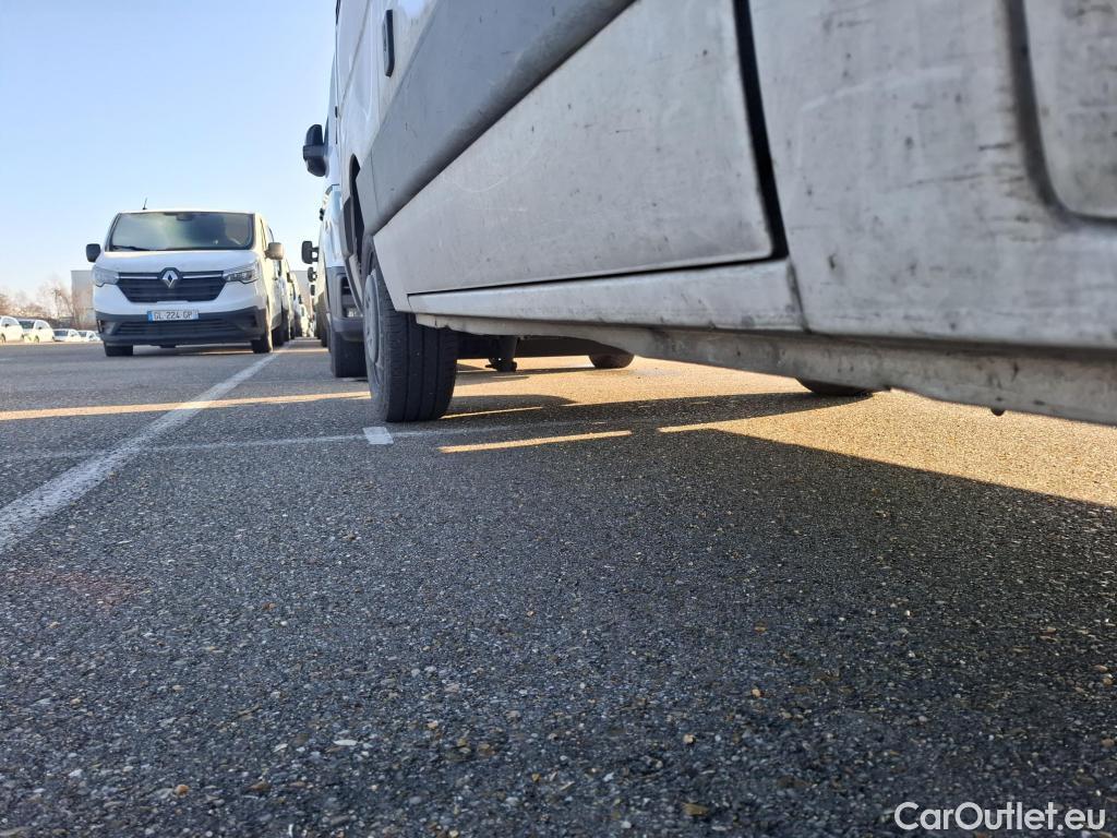  Renault  Master RENAULT  / 2019 / 4P / Fourgon tôlé FG Tr GCF F3300 L2H2 Energy dCi 150 #8