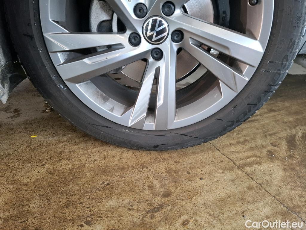  Volkswagen  Tiguan VOLKSWAGEN  Allspace / 2021 / 5P / SUV 2.0 TDI 150 DSG7 R-Line #6