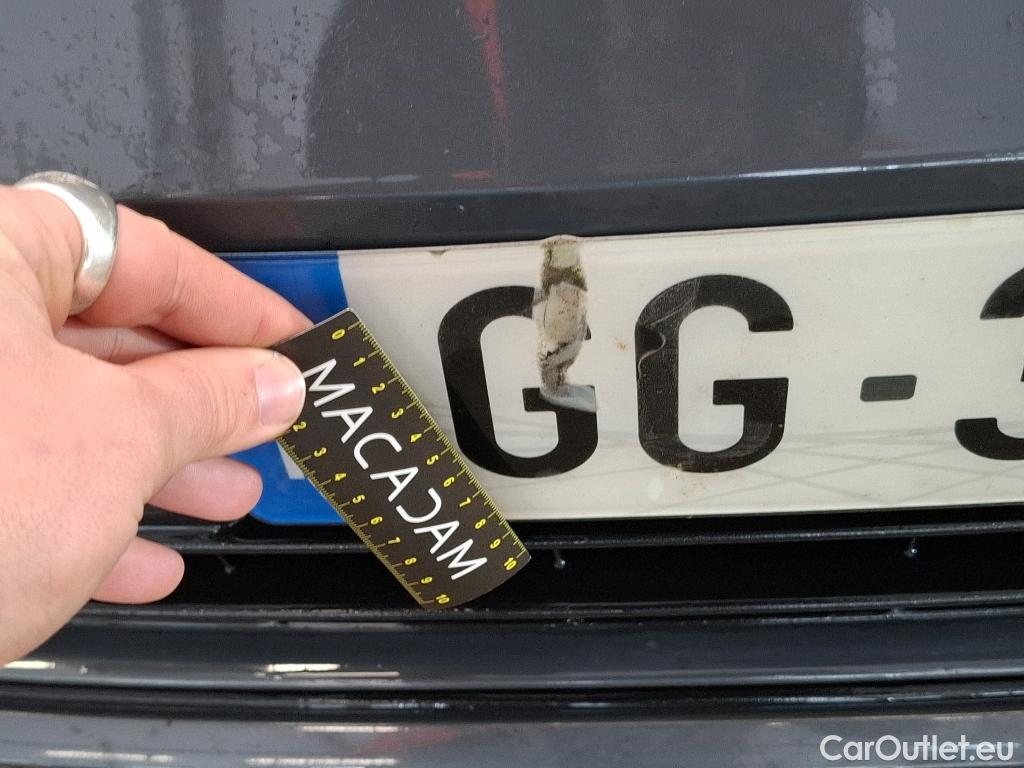  Volkswagen  Golf  VOLKSWAGEN / 2020 / 5P / Berline 2.0 TDI SCR 115 DSG7 Life Busi #17