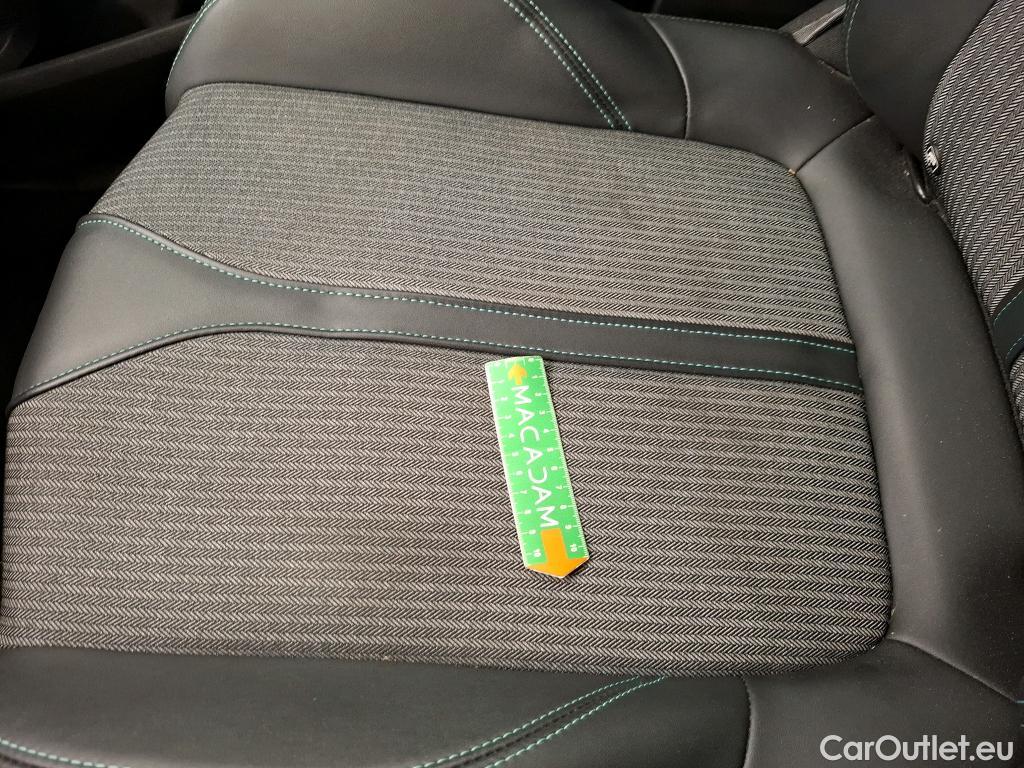  Peugeot  3008  II Allure 1.5 HDi 130CV BVA8 E6d #26