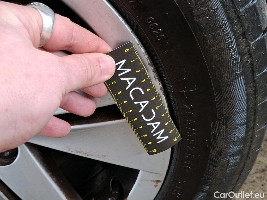  Volkswagen  Golf  VOLKSWAGEN / 2020 / 5P / Berline 2.0 TDI SCR 115 DSG7 Life Busi #6