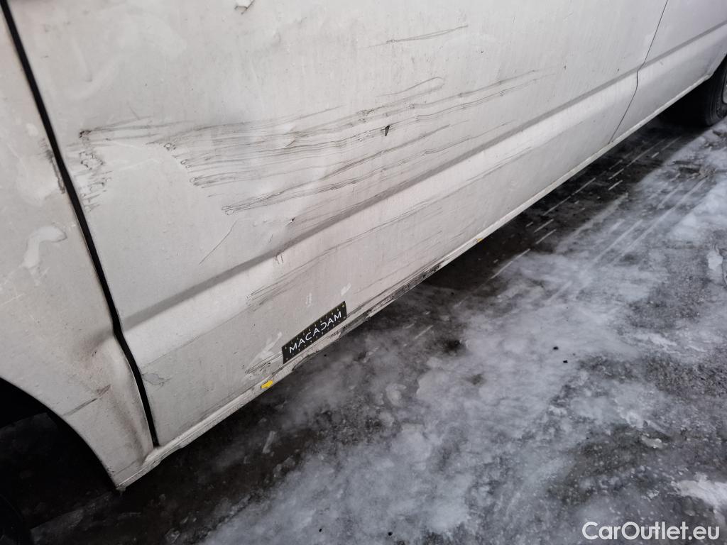  Volkswagen  Transporter VOLKSWAGEN  / 2019 / 4P / Fourgon tôlé 2.0 TDi 110 L1H1 Business #35