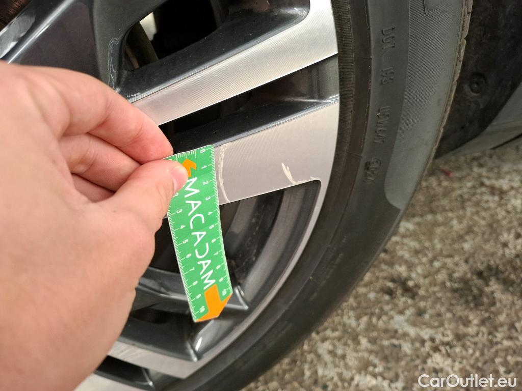  Peugeot  3008  II Allure 1.5 HDi 130CV BVA8 E6d #19