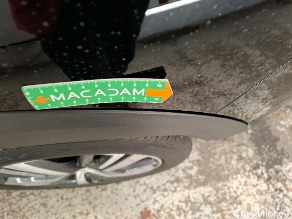  Peugeot  3008  II Allure 1.5 HDi 130CV BVA8 E6d #31